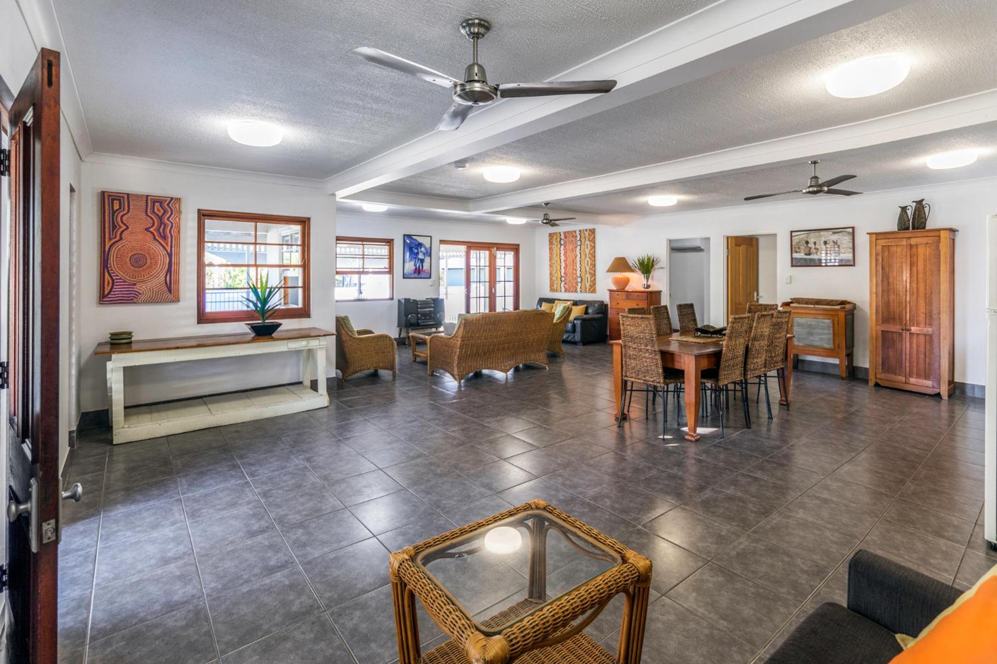 Island Adventure Holiday House
