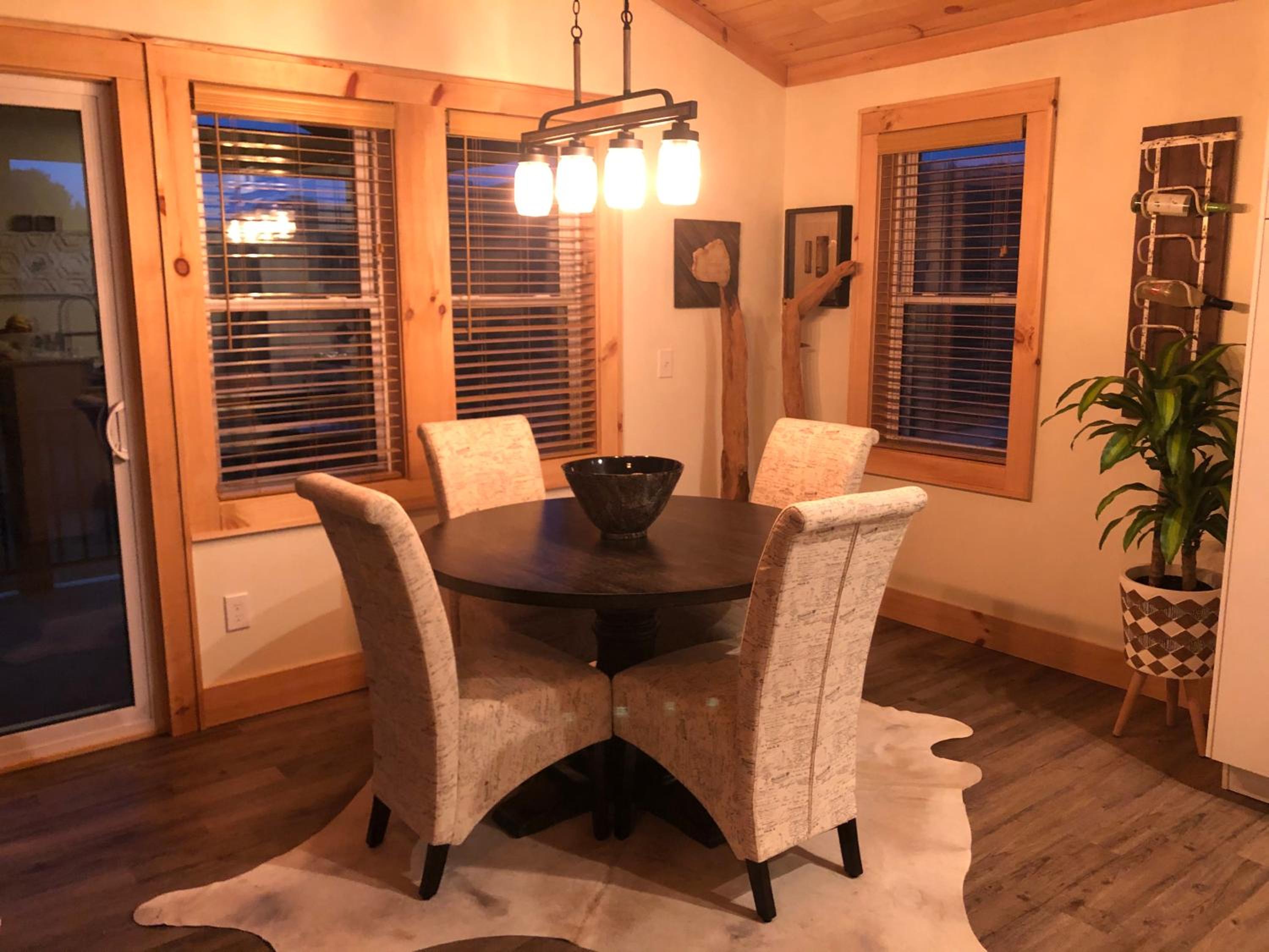 Serene Rustic Farmhouse Mountain Cottage (Sleeps 4) view 4