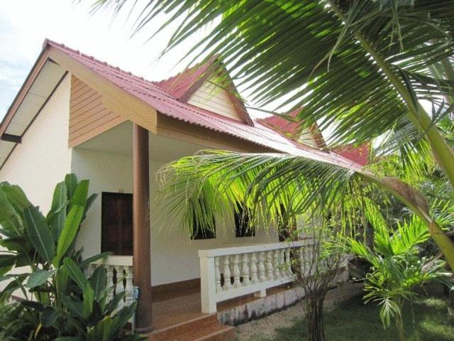 Lanta Bee Garden Bungalow SHA Extra Plus