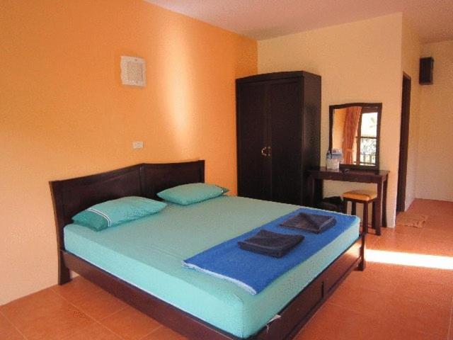 Lanta Bee Garden Bungalow SHA Extra Plus
