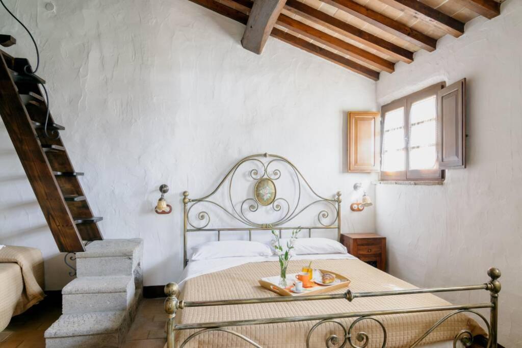 Cottage Assolata overlooking the Orcia valley in Tuscany view 4