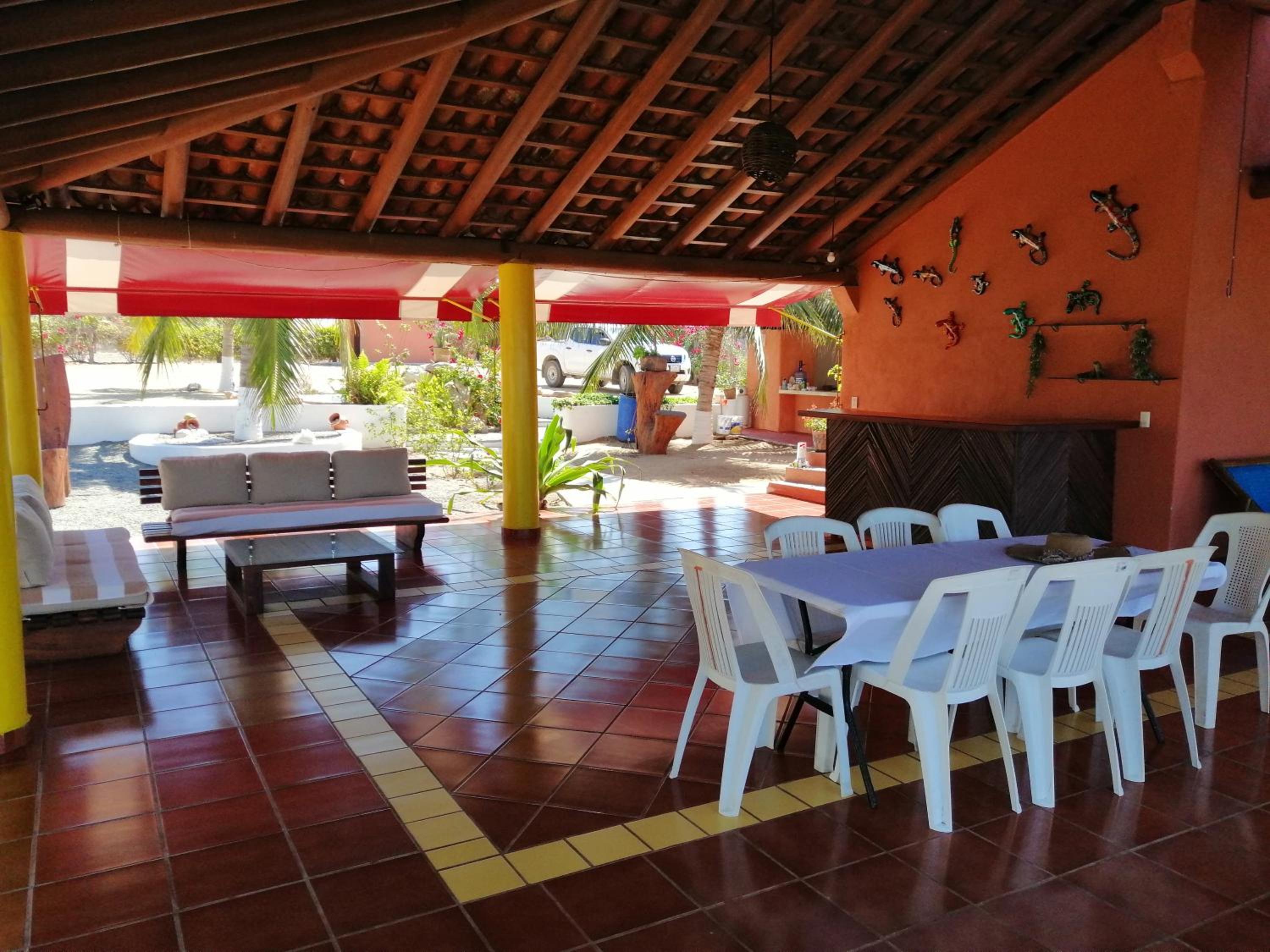 Casa La Quinta Ola view 3