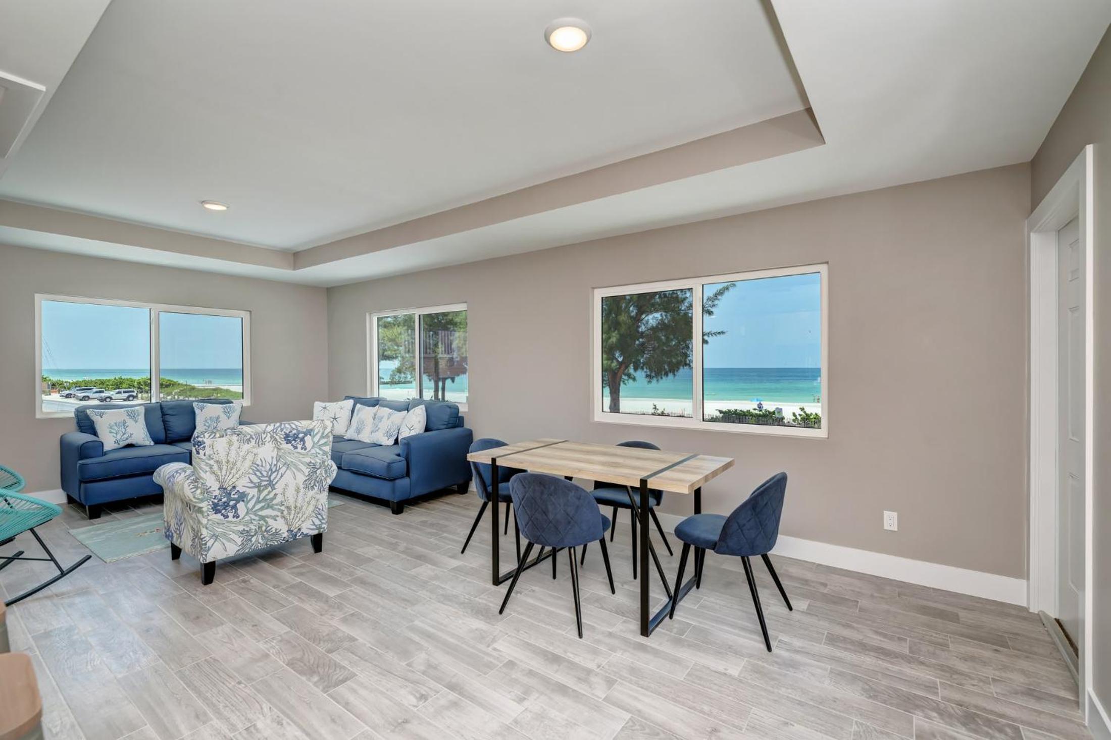 Ami Gulf Lookout-Views Of The Gulf From Every Room-Rooftop Terrace view 4