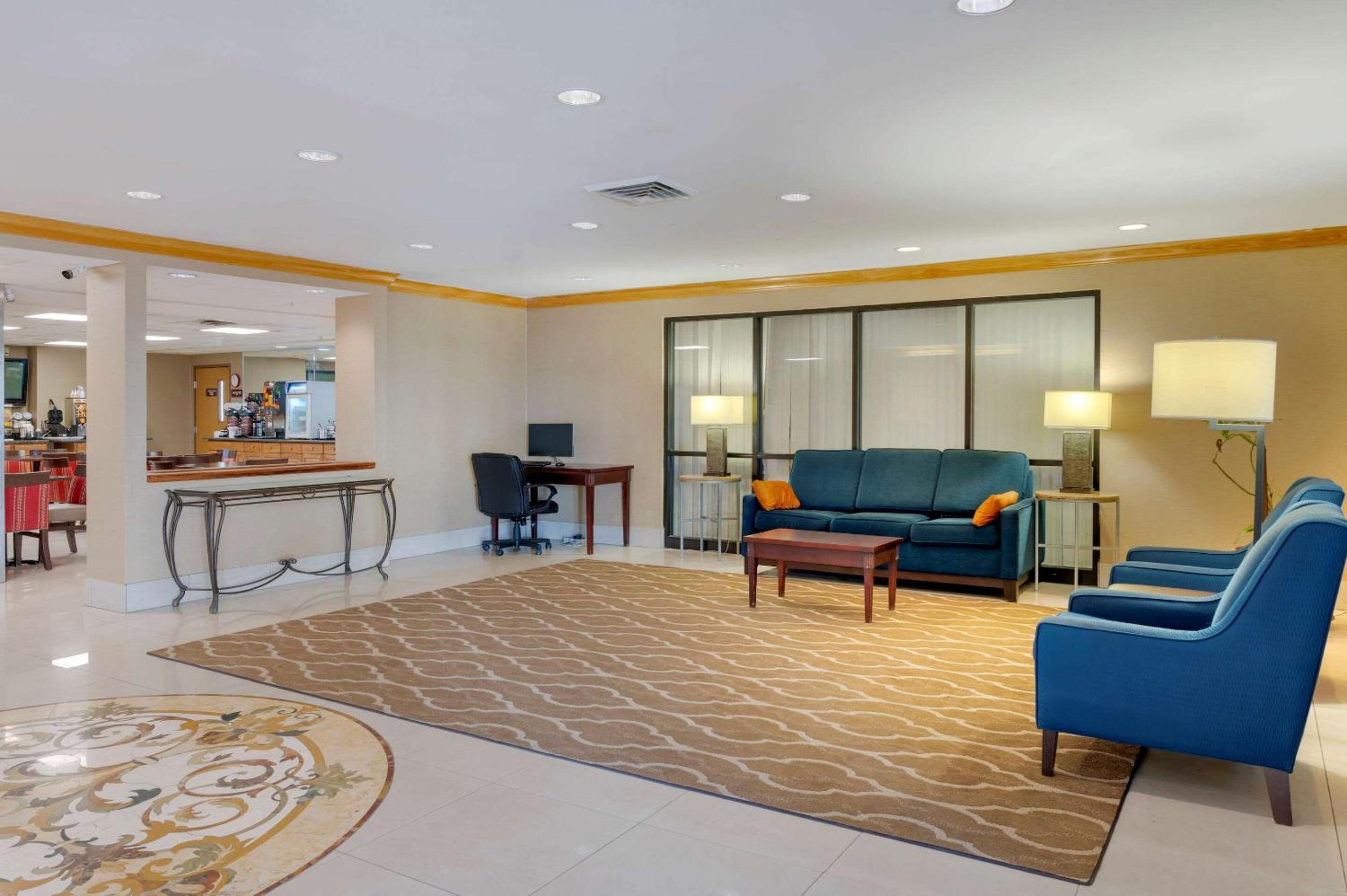 Comfort Inn Anderson South view 4