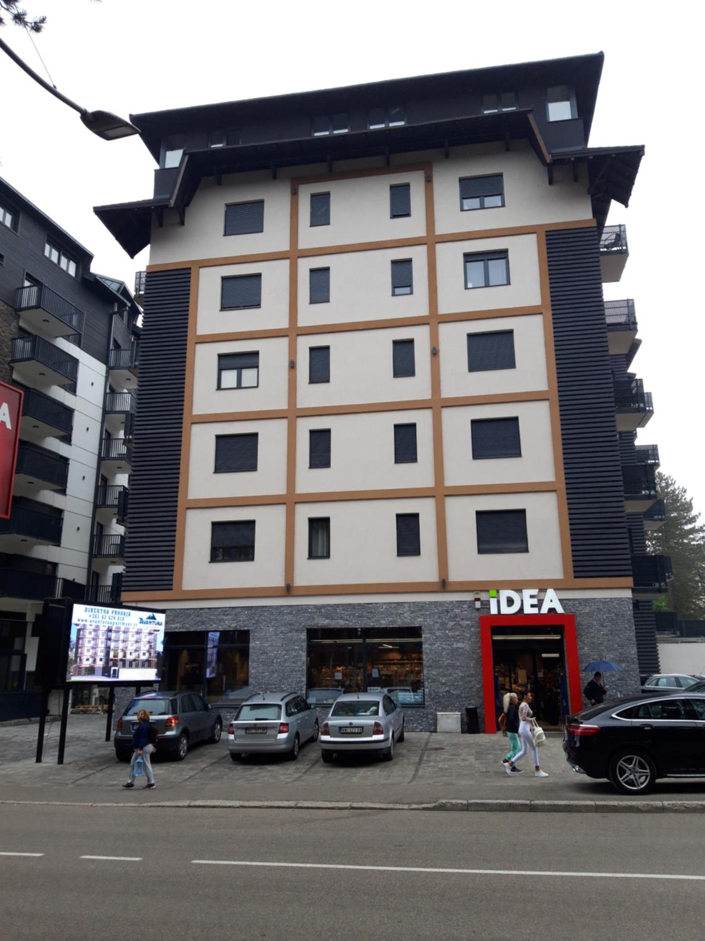 Photo 12