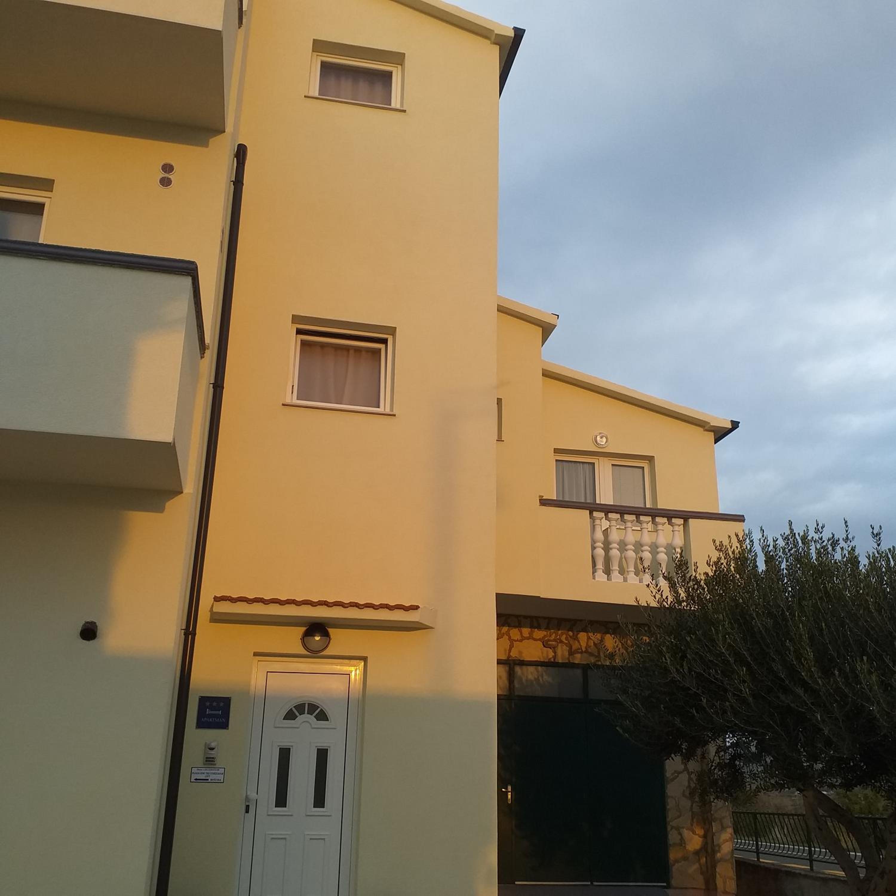 Apartments Mira view 3