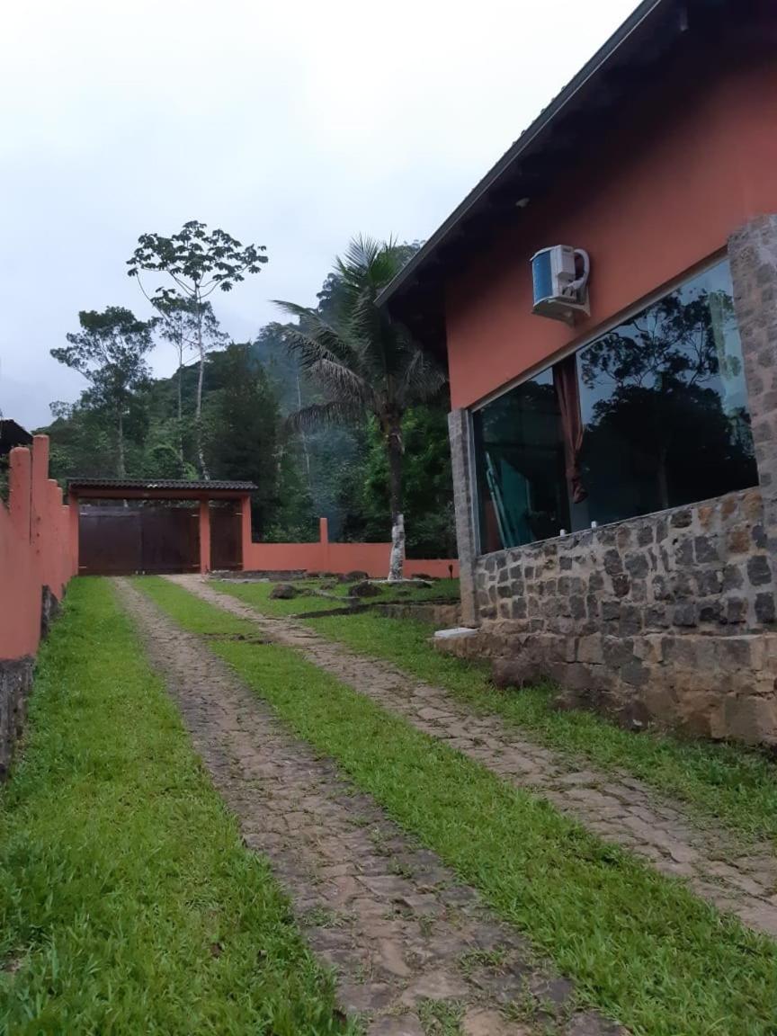 Solar corcovado