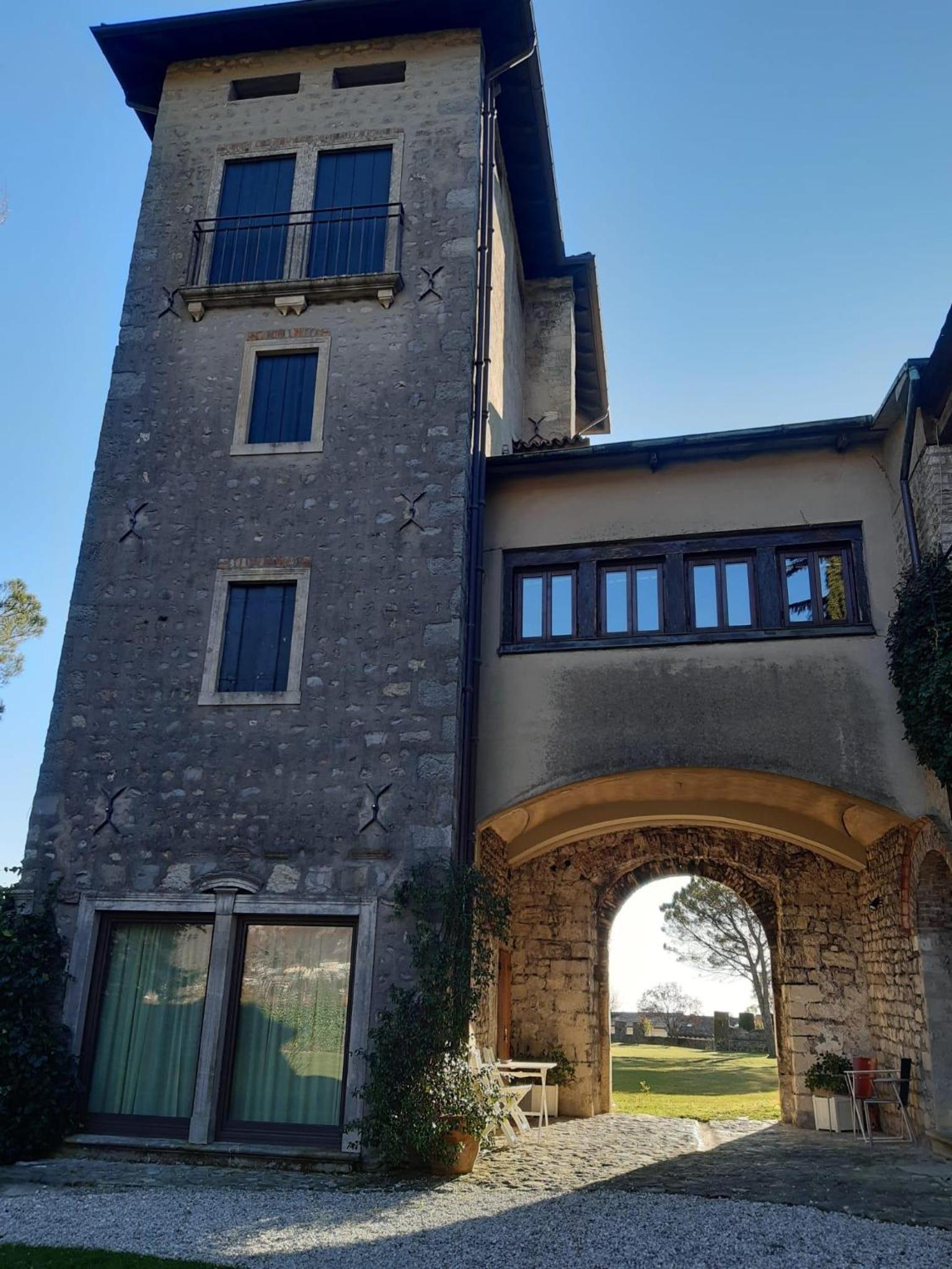 Castrum di Serravalle