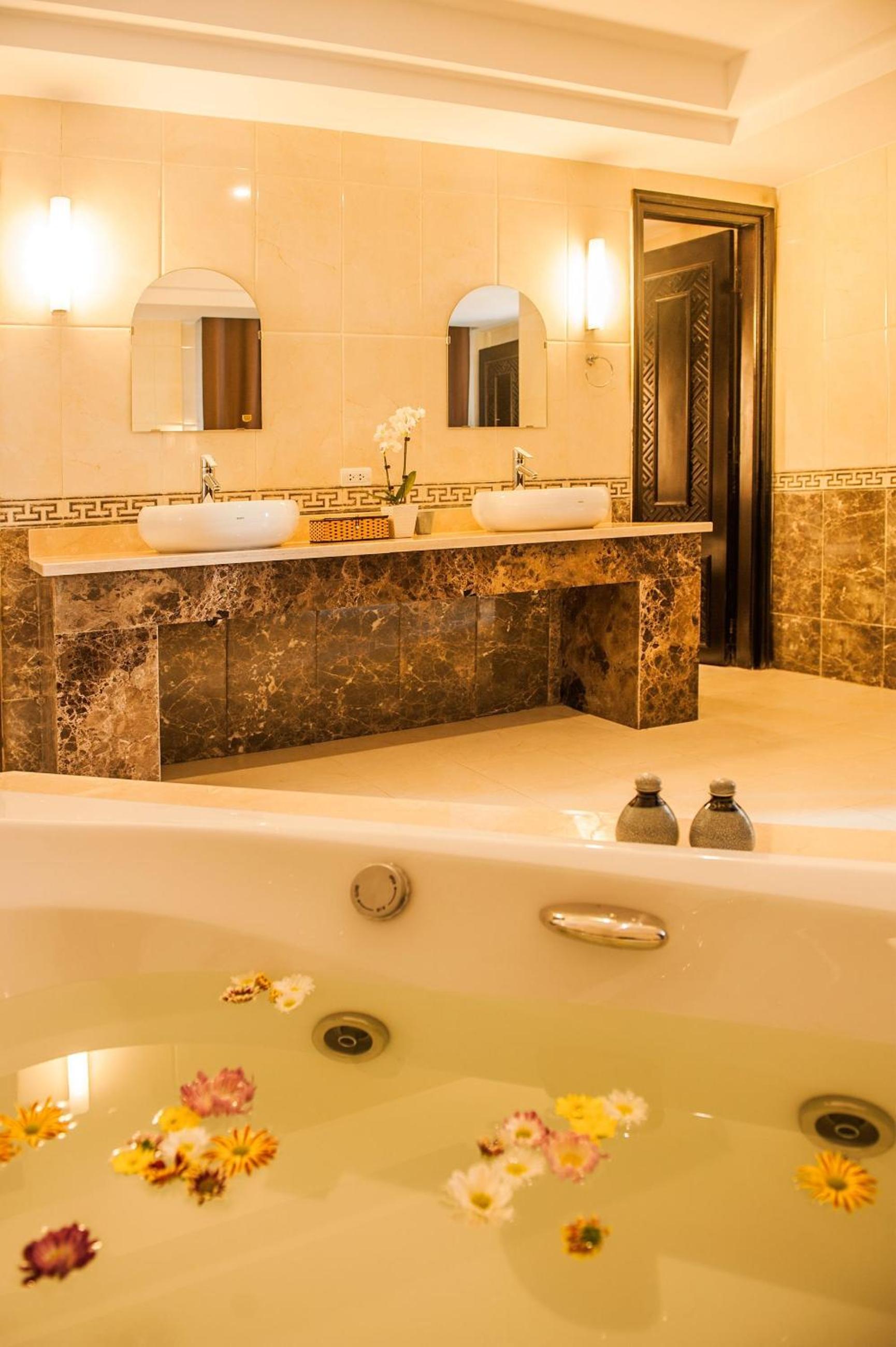 Jacuzzi