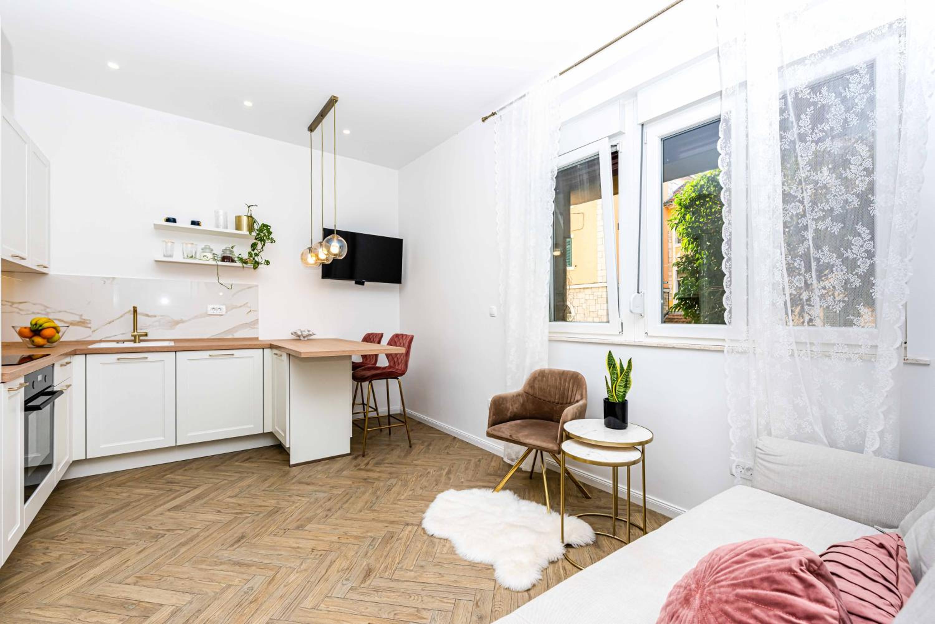 Beautiful apartment in Split center view 5
