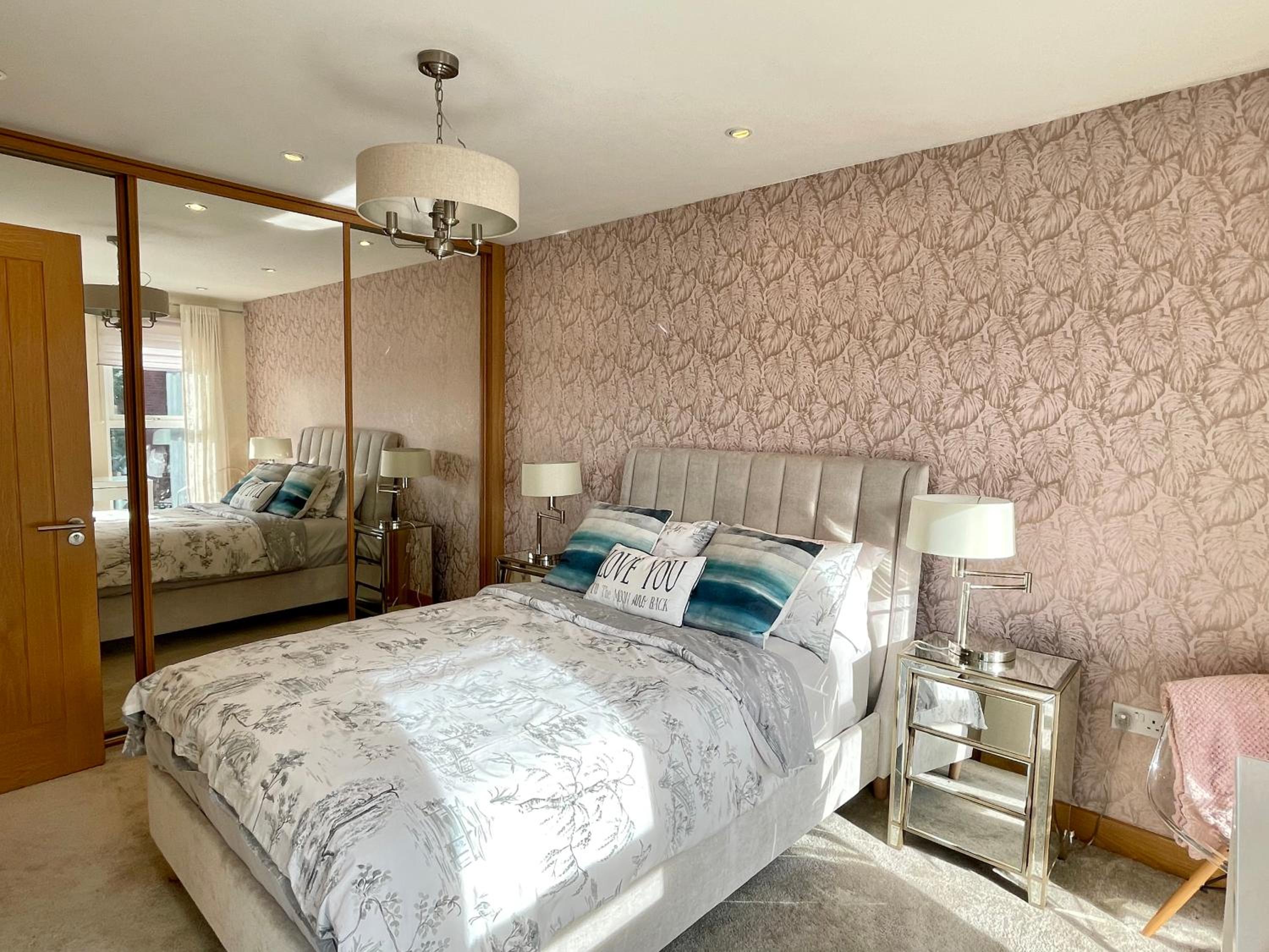 Waterfront Villa Marina SA1 Swansea 3