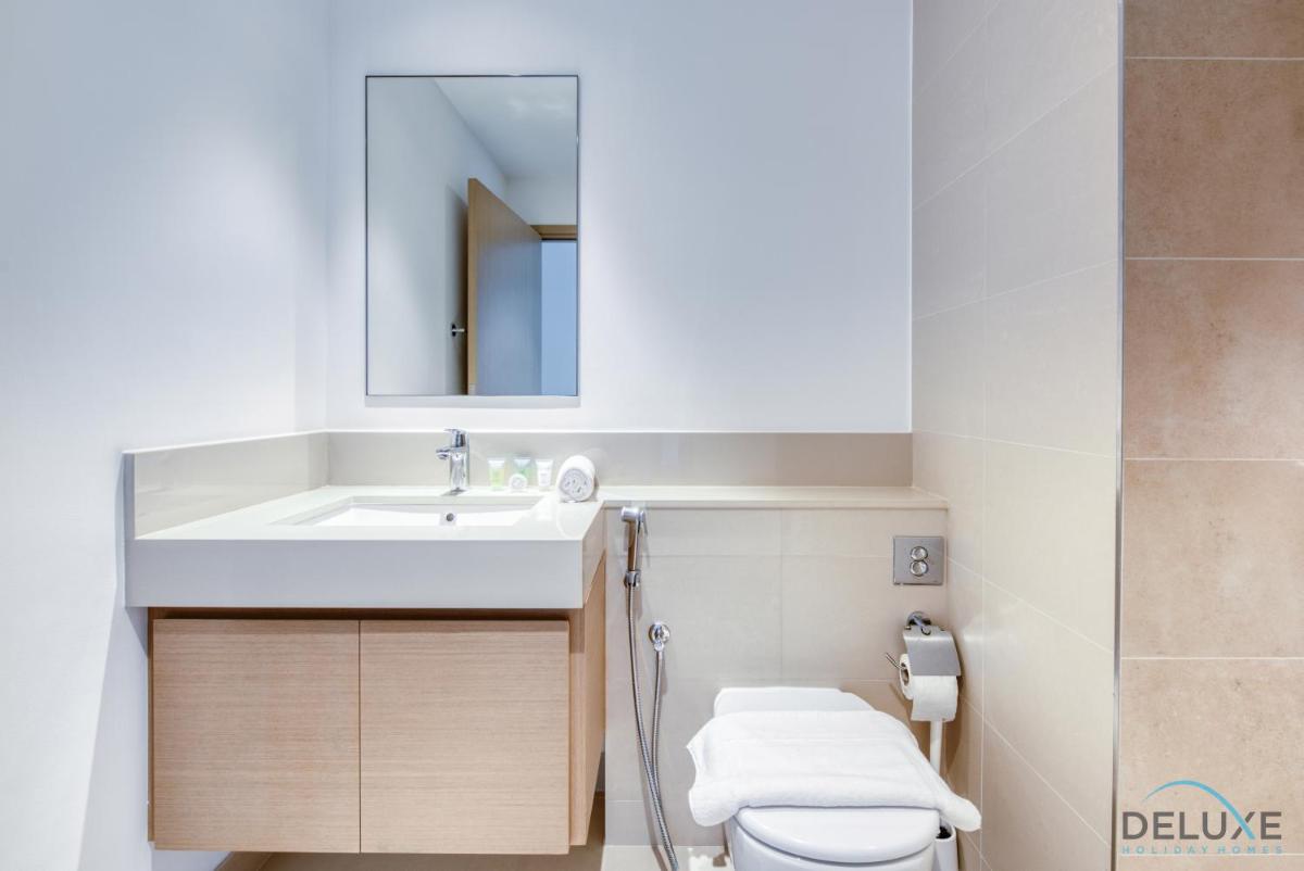Alluring 2BR at Creek Horizon Tower 2 Dubai Creek Harbour