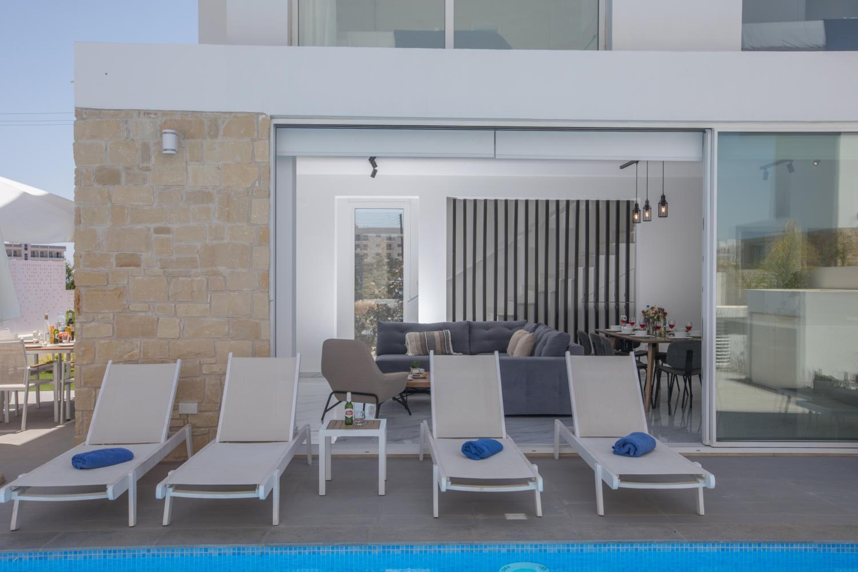 Vie Bleu Villas
