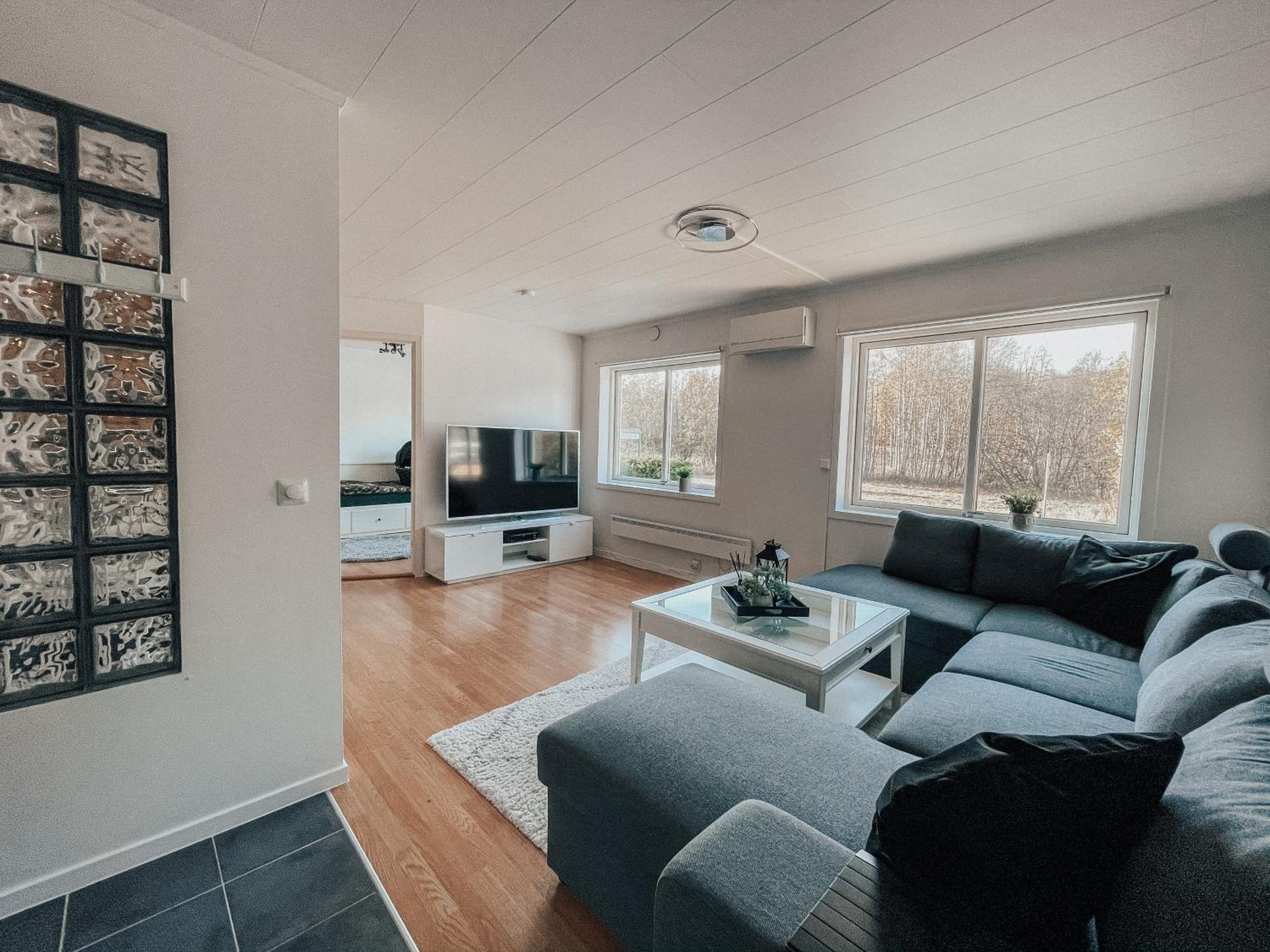 Apartment with 2bedrooms near the train and buss station view 5