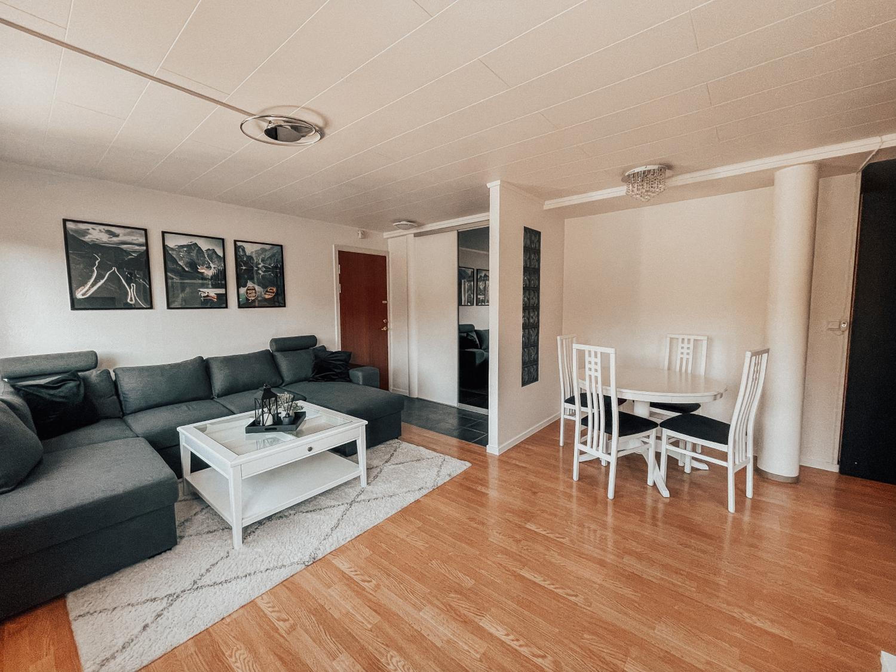 Apartment with 2bedrooms near the train and buss station view 3