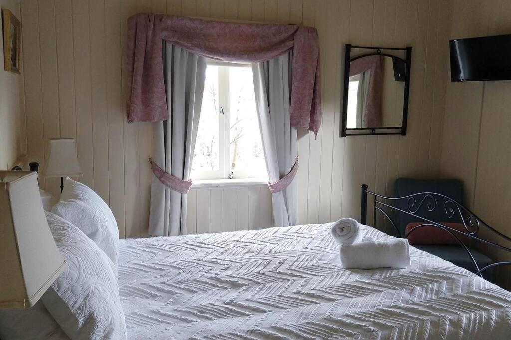 Amiens Cottage, historic, quiet, in heart of Stanthorpe