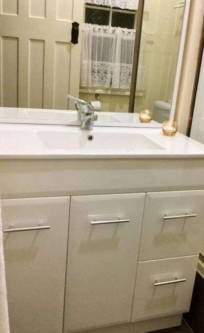 Amiens Cottage, historic, quiet, in heart of Stanthorpe