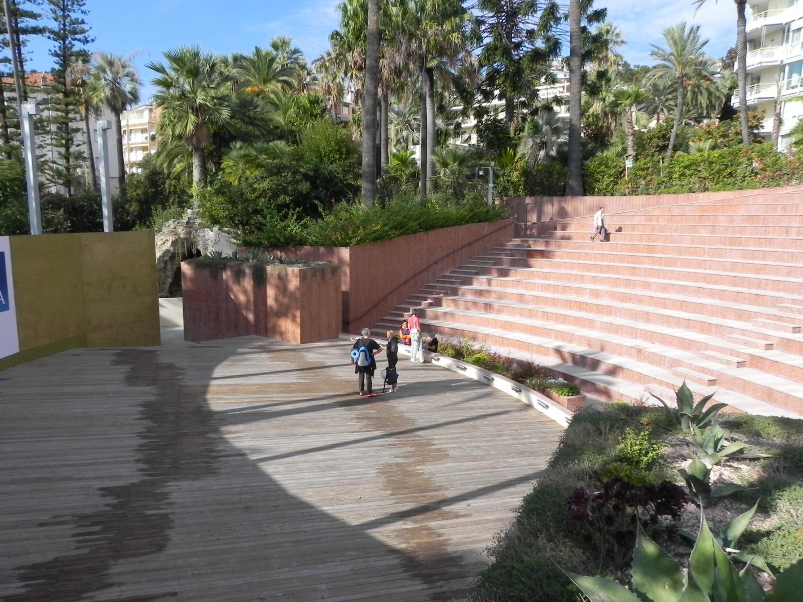 Photo 12