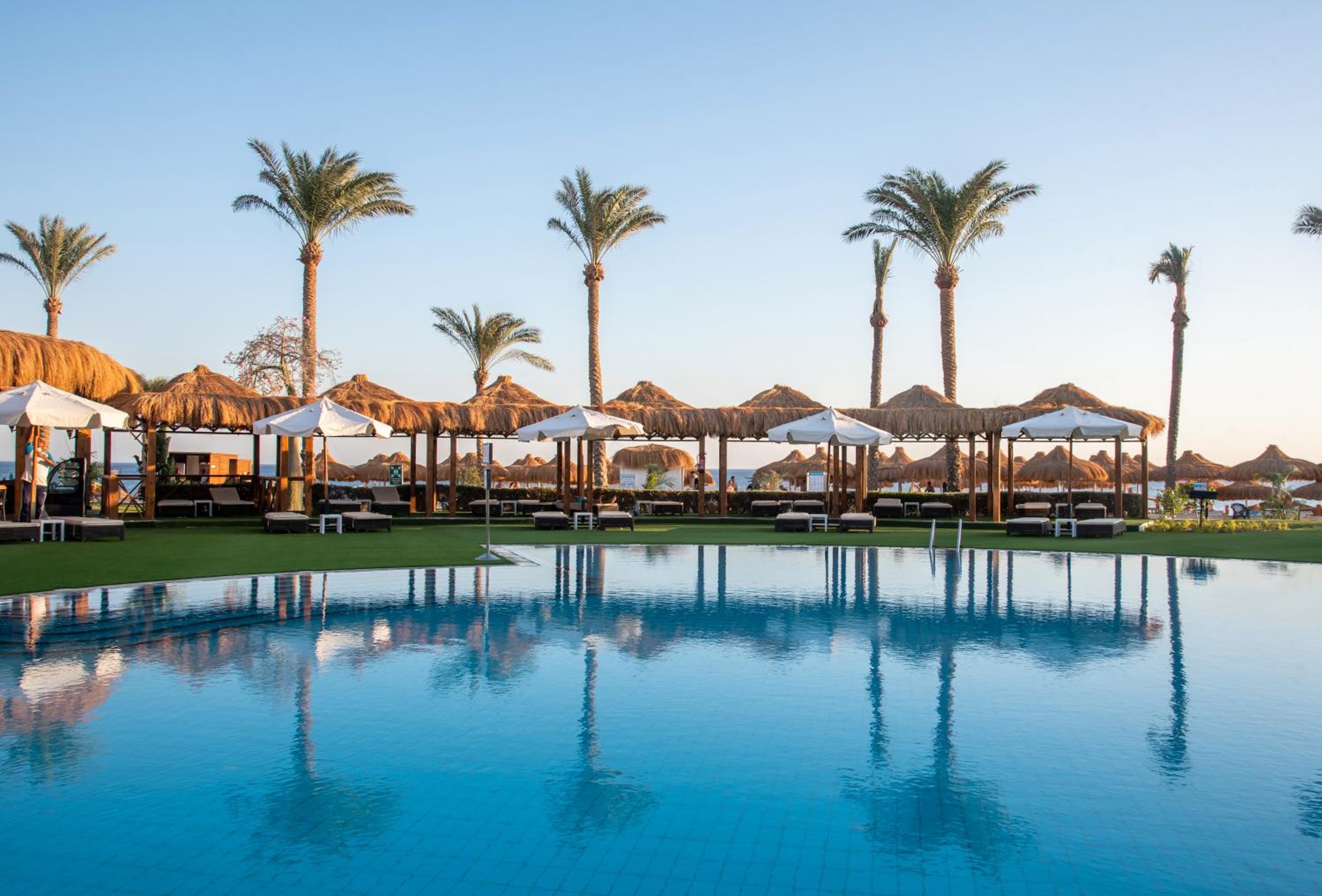 Sunrise Remal Beach Resort - Image 4