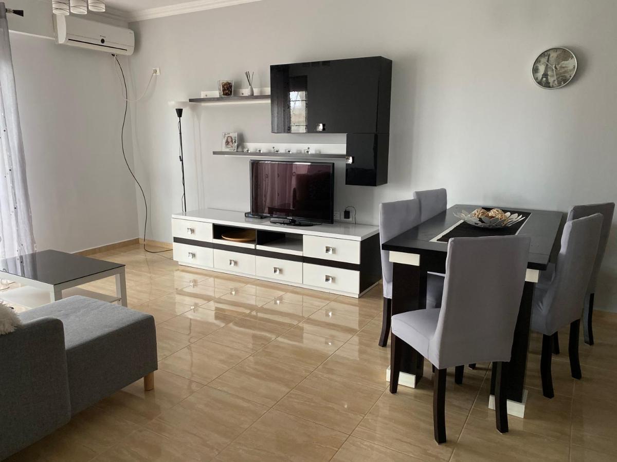 Sunny Apartament Saranda photo 5