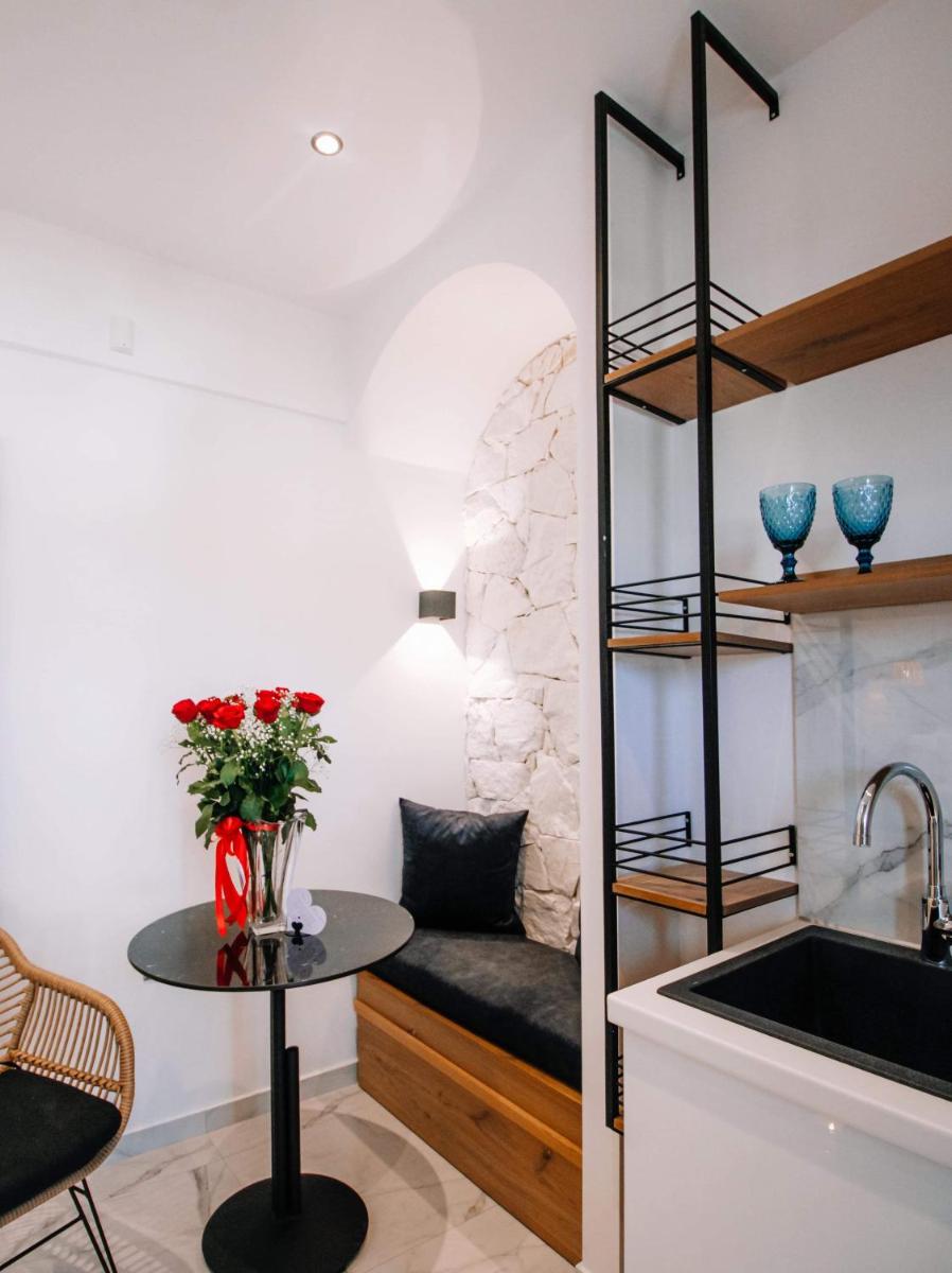 Kardias Luxury Suites view 2