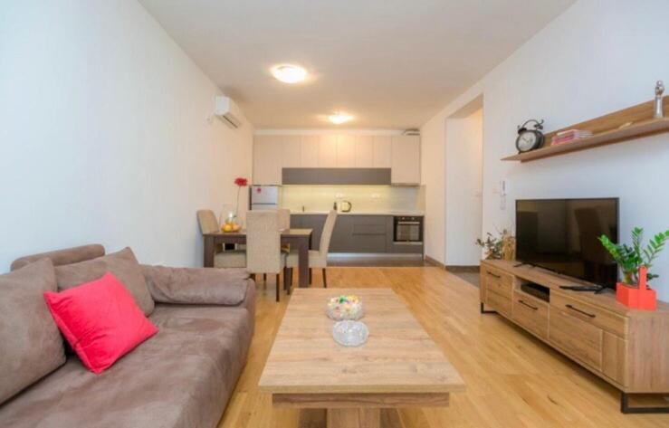 Apartman Melaiv