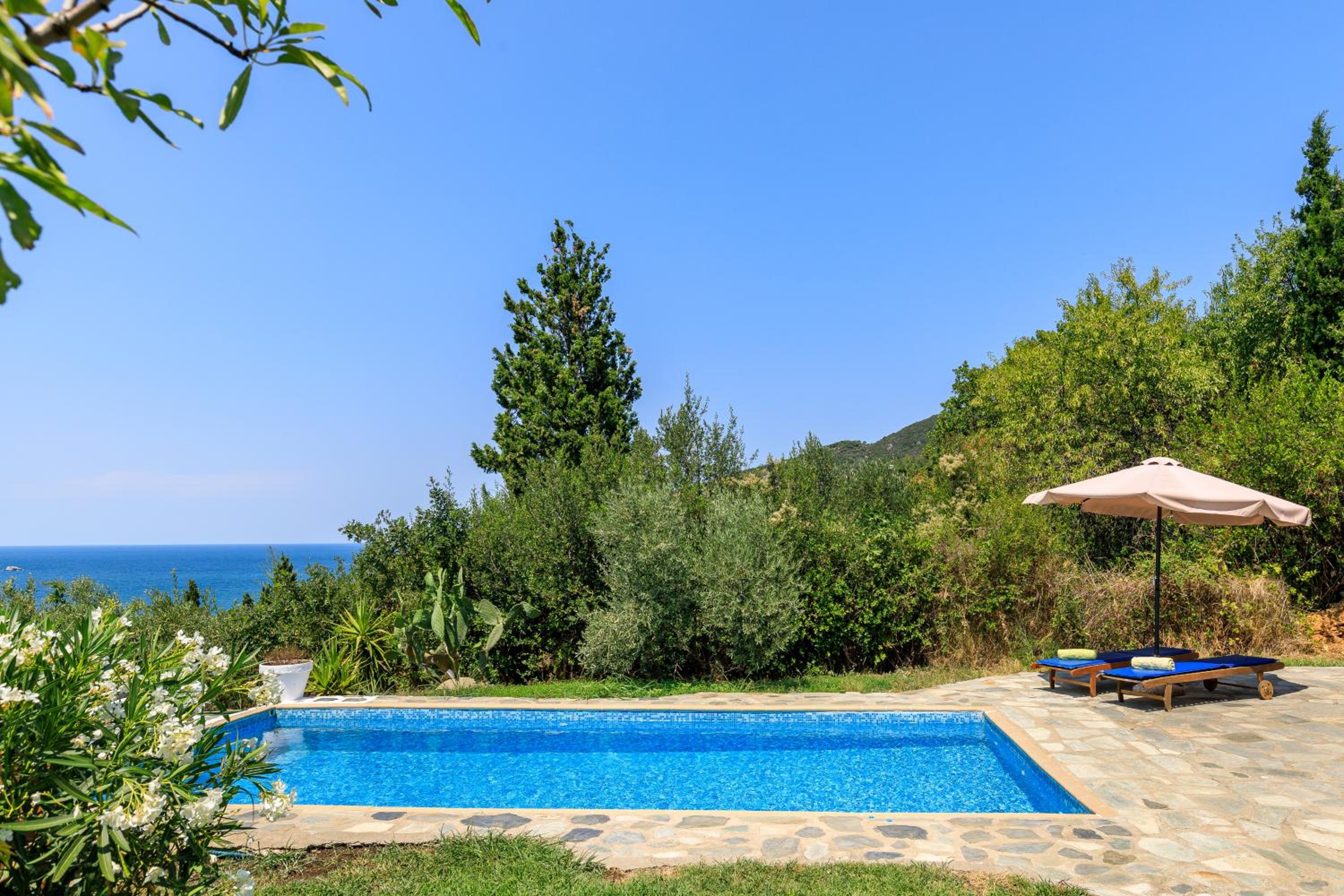 Villa Rodia with swimming pool on Skopelos Island