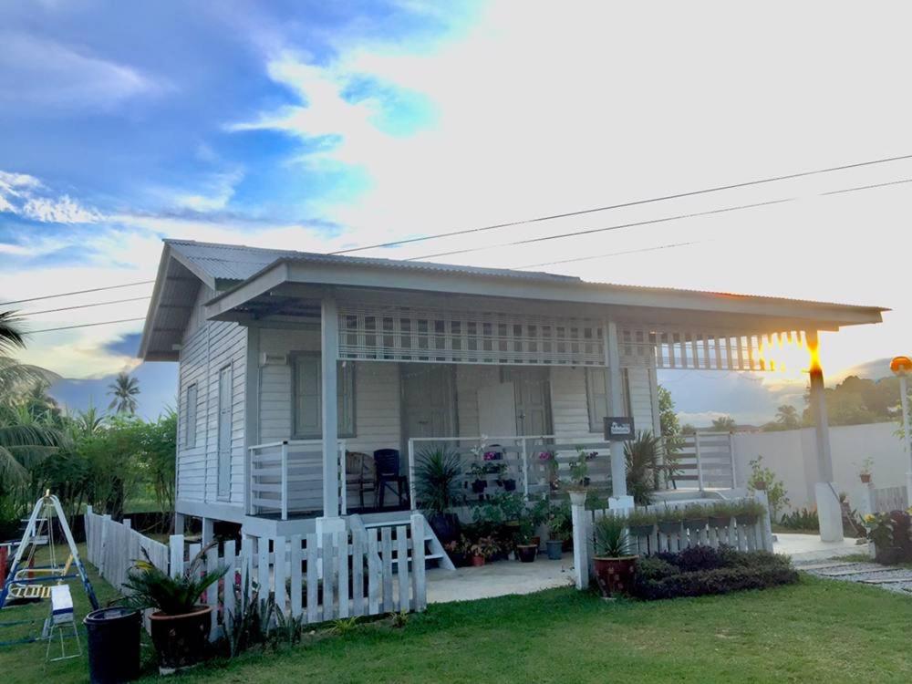 Tok Abah Cottage photo 1