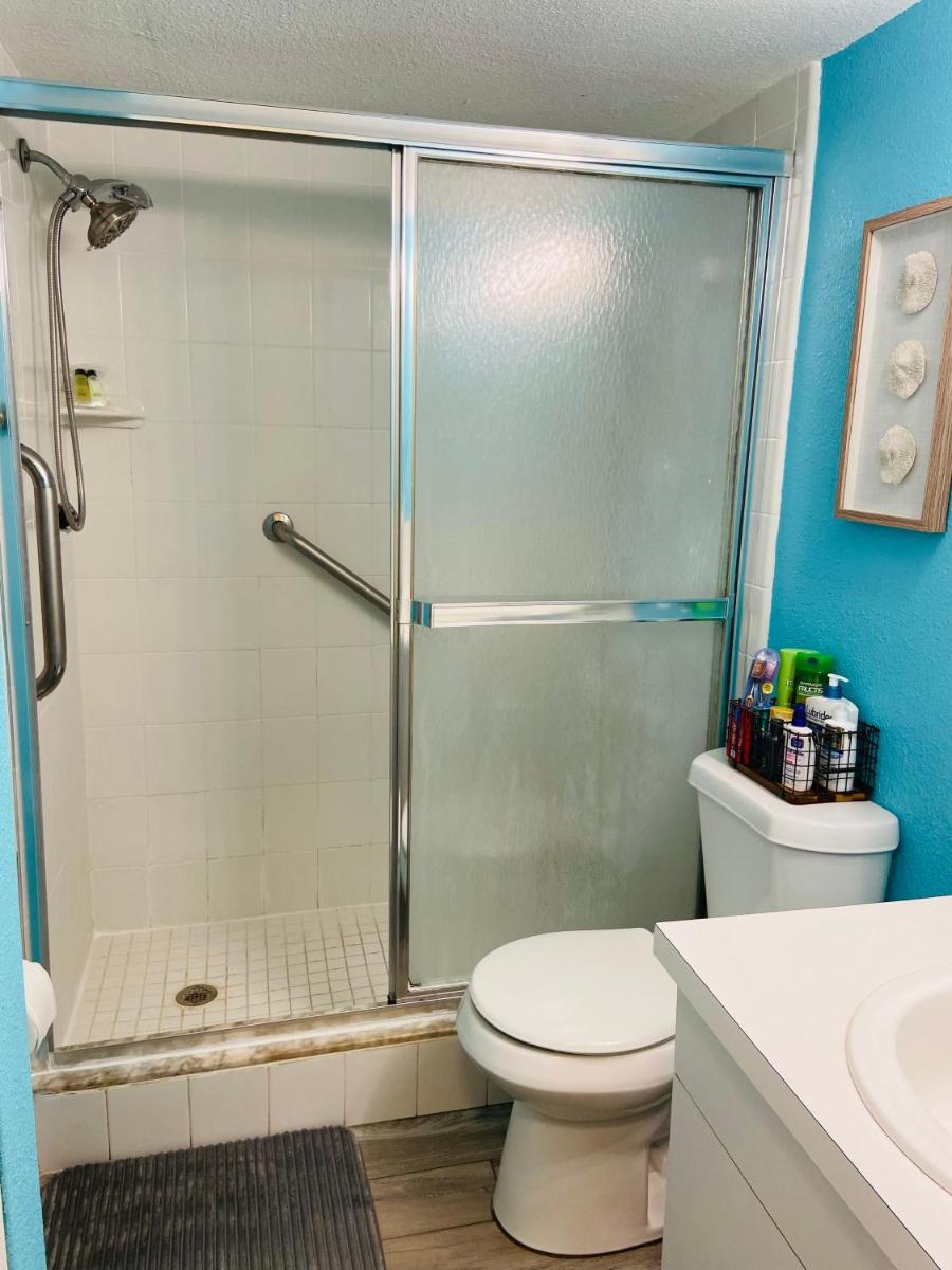 Treasure Island 1BR Beach condo with Gulf View view 4