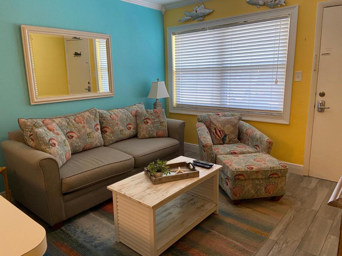 Treasure Island 1BR Beach condo with Gulf View view 2