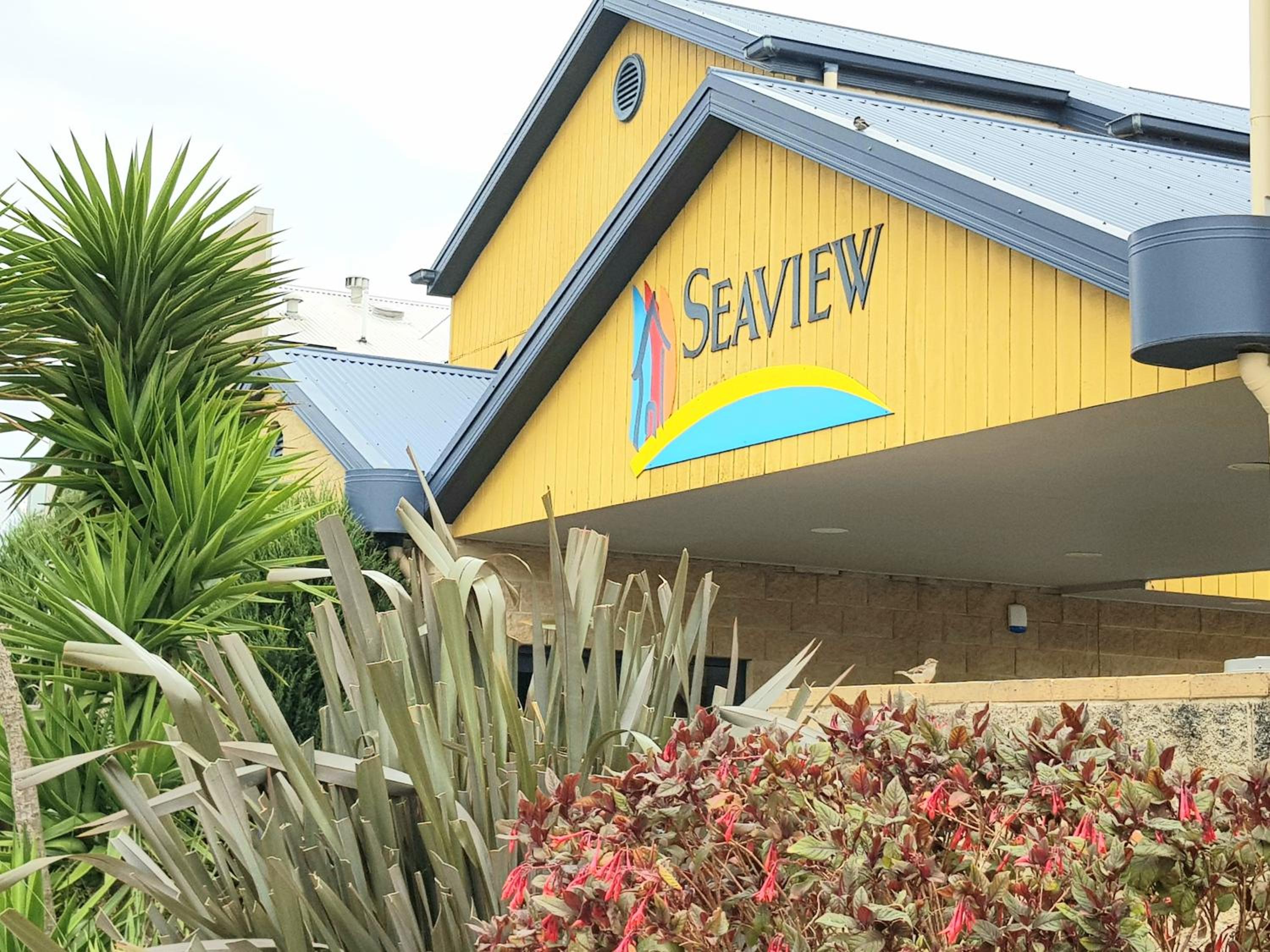 Seaview Motel & Apartments