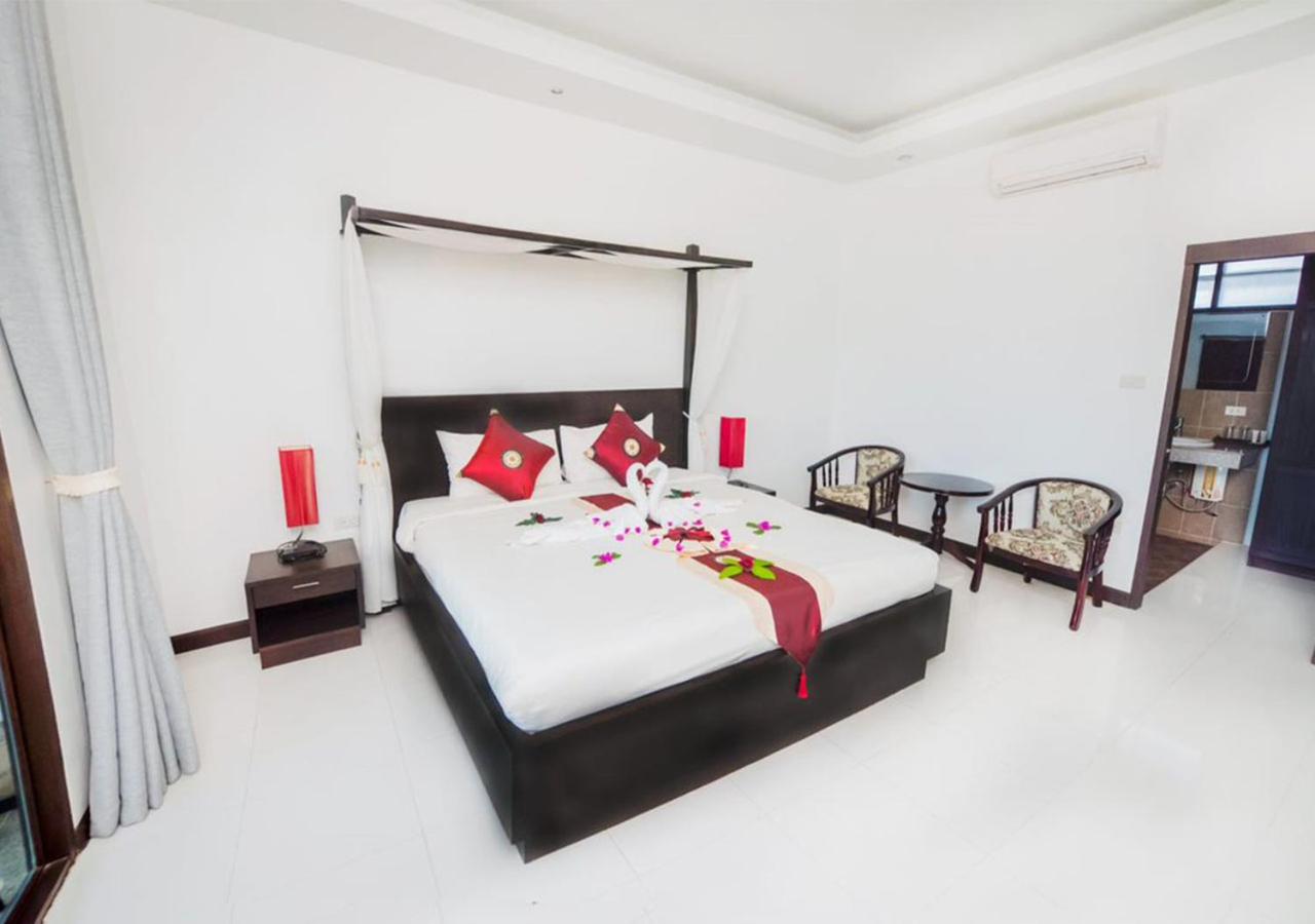 Phuket Monaburi Boutique Hotel