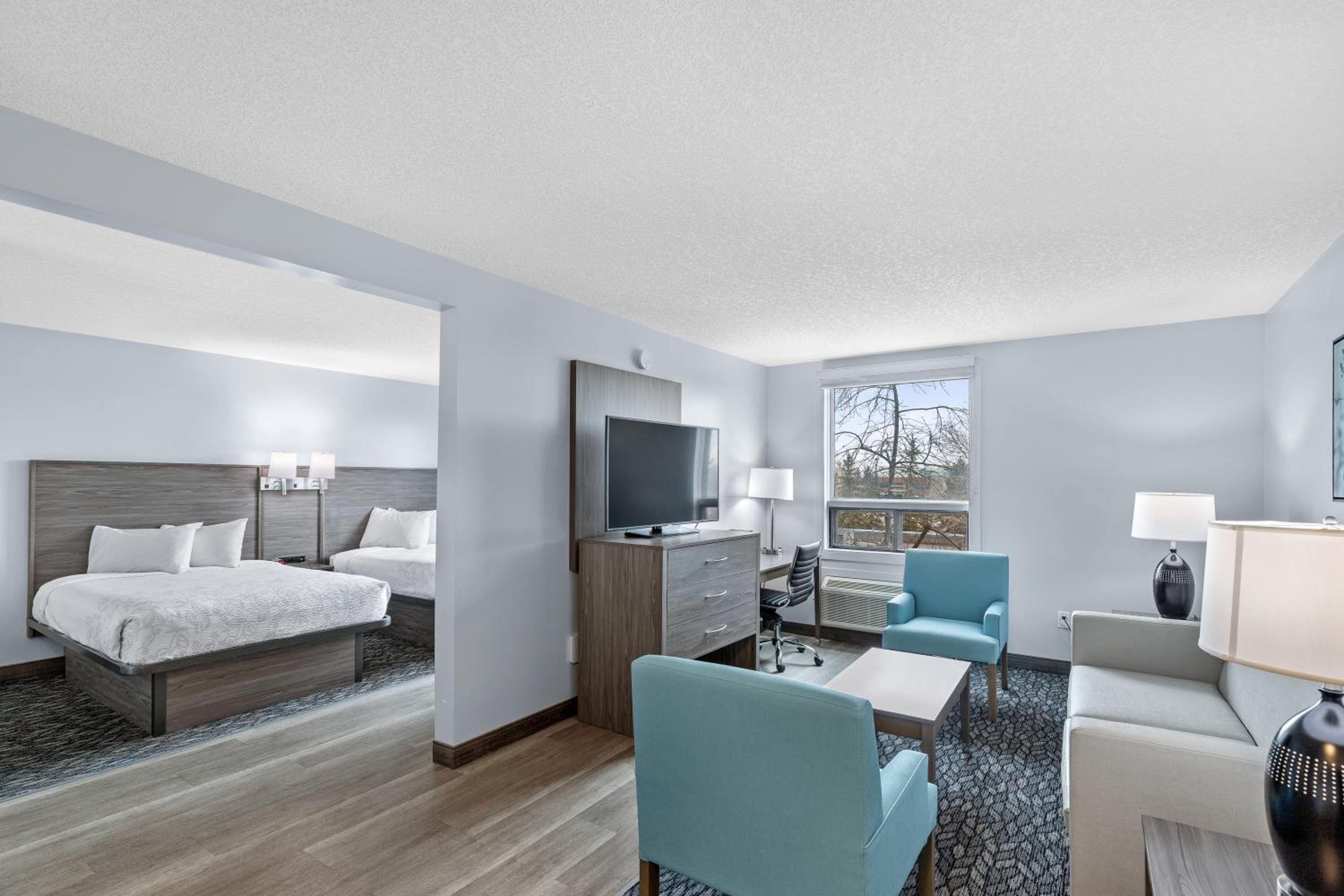 Emerald Hotel & Suites Calgary Airport
