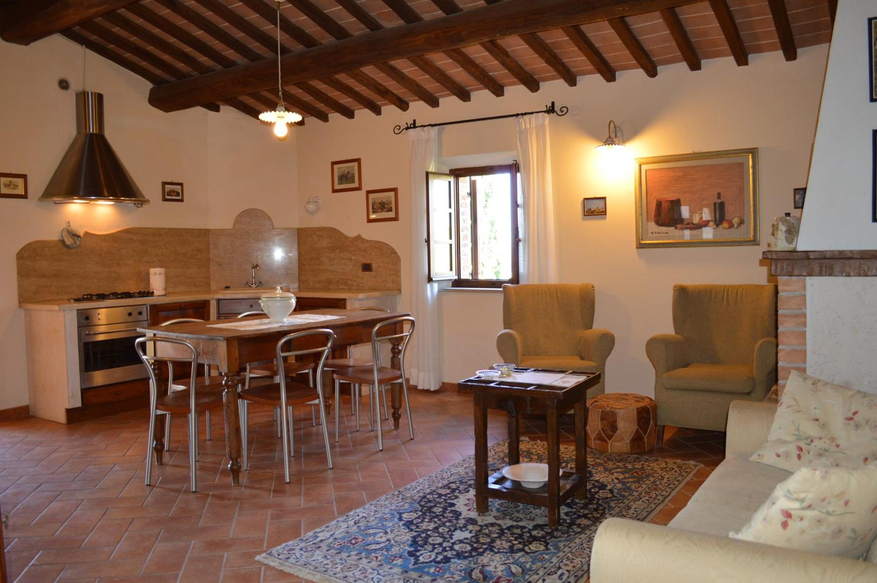 Charming Holiday Home with swimming pool, Siena Tuscany, wi-fi, pets allowed view 5