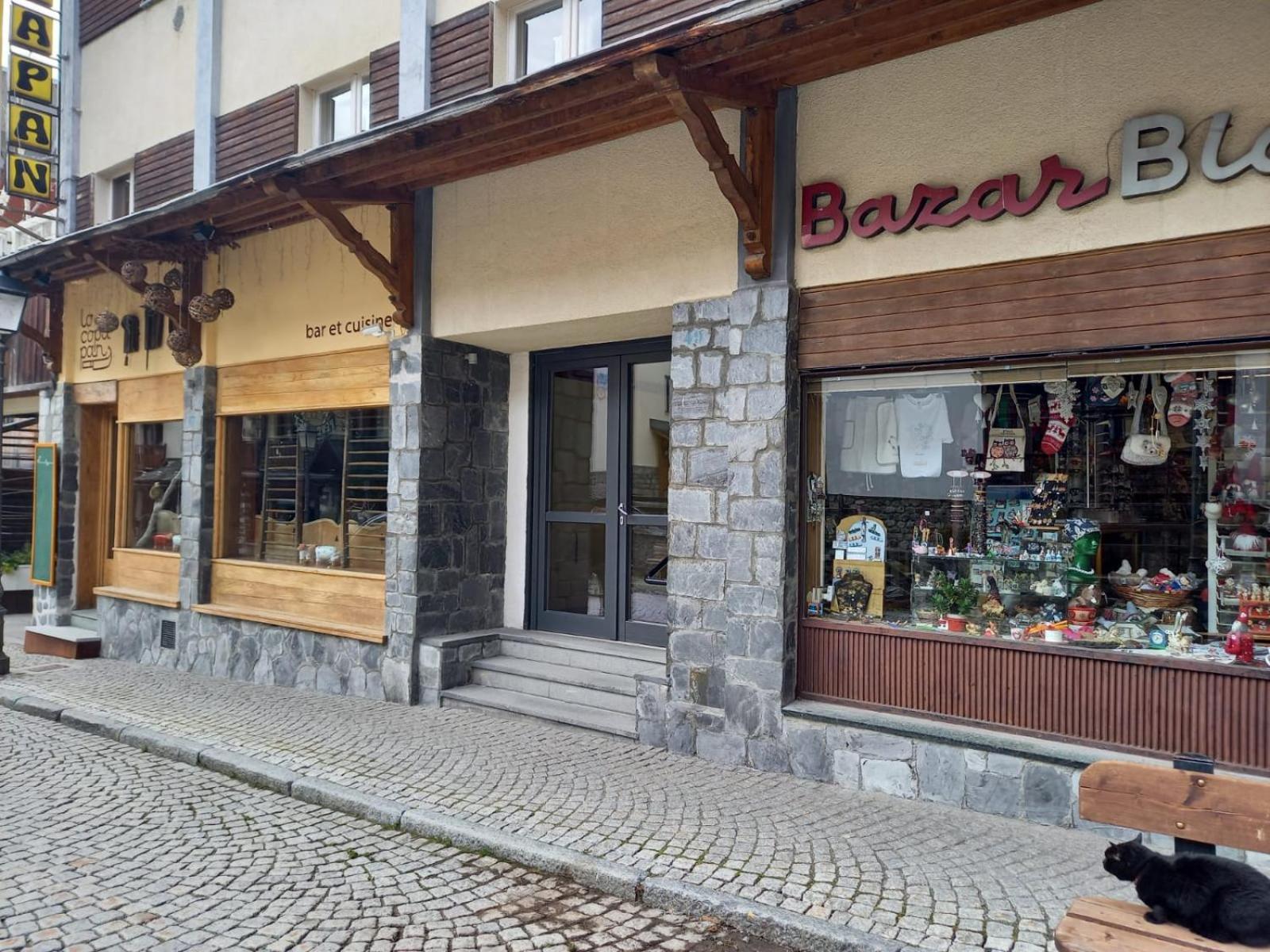 Newly modern apartment in the Heart of CERVINIA view 5