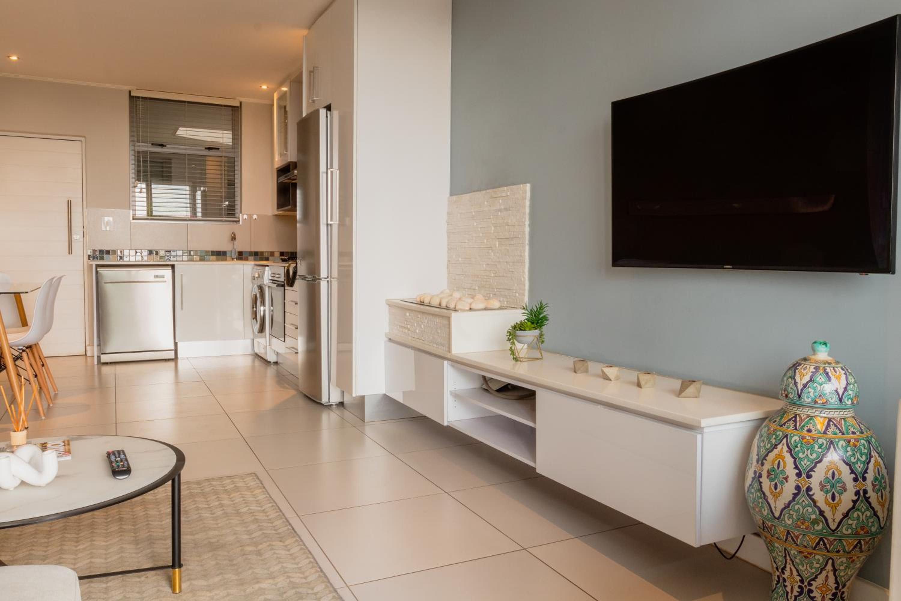 KMG Apartments at The Apex