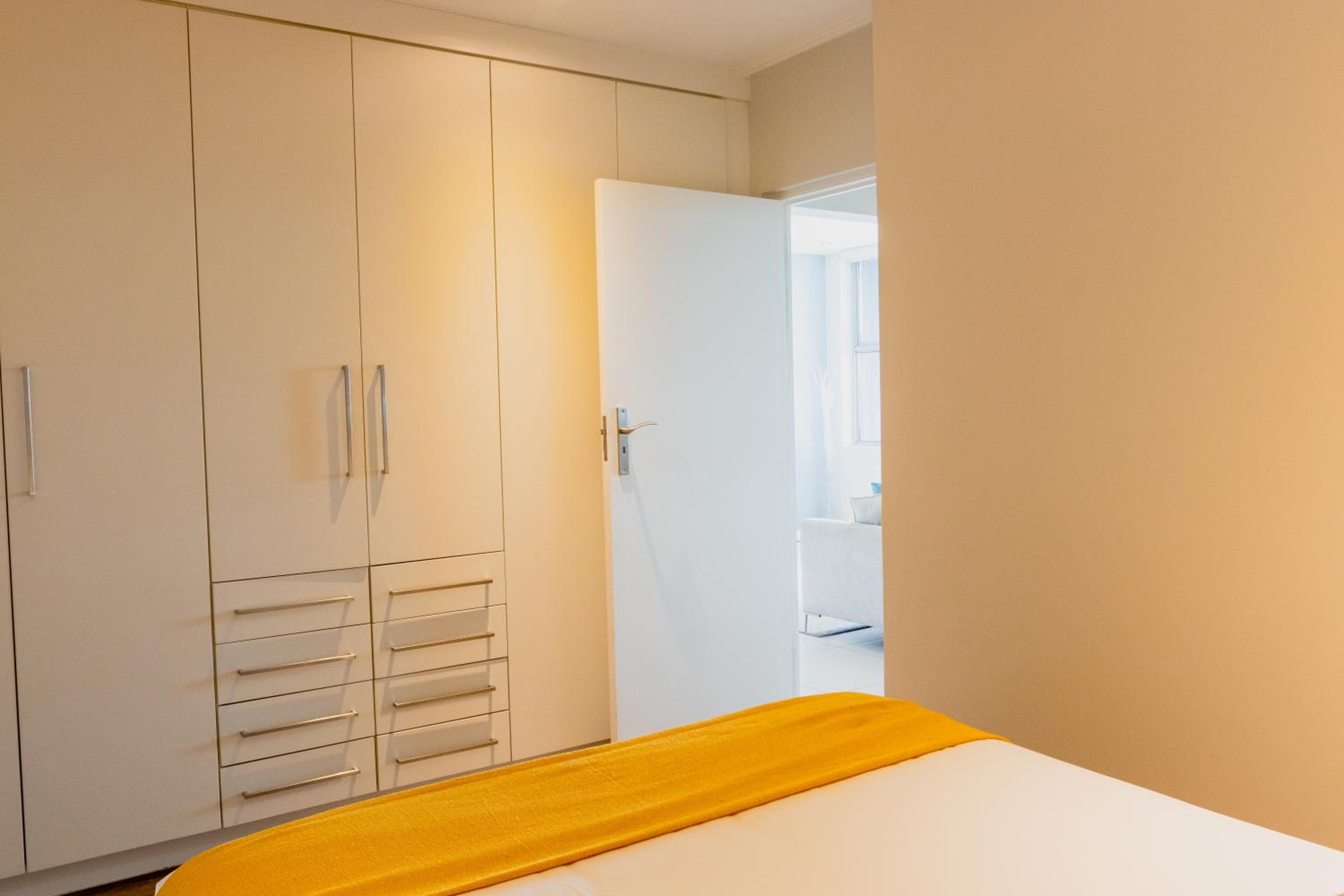 KMG Apartments at The Apex