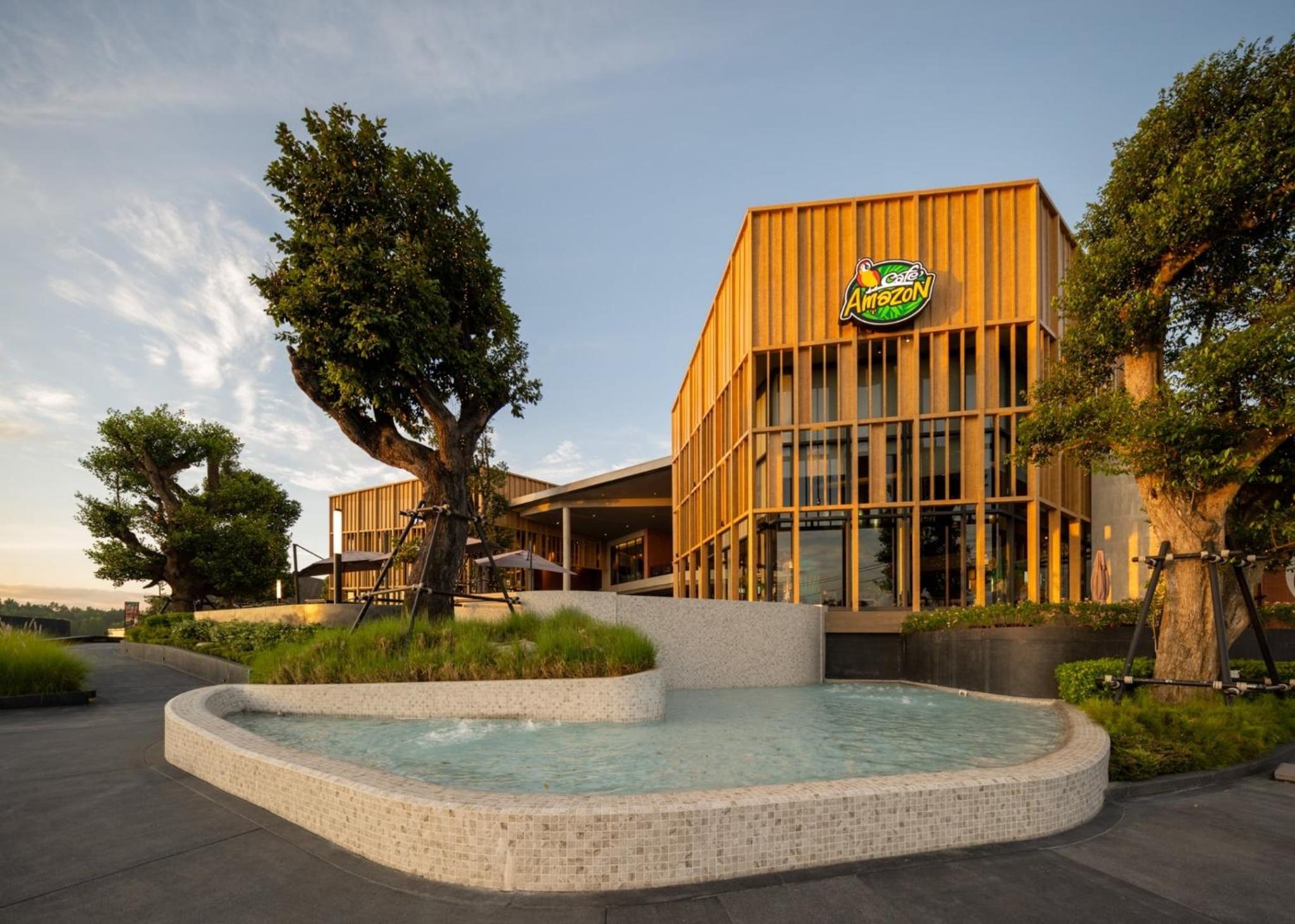 The Signature Hotel Airport 6