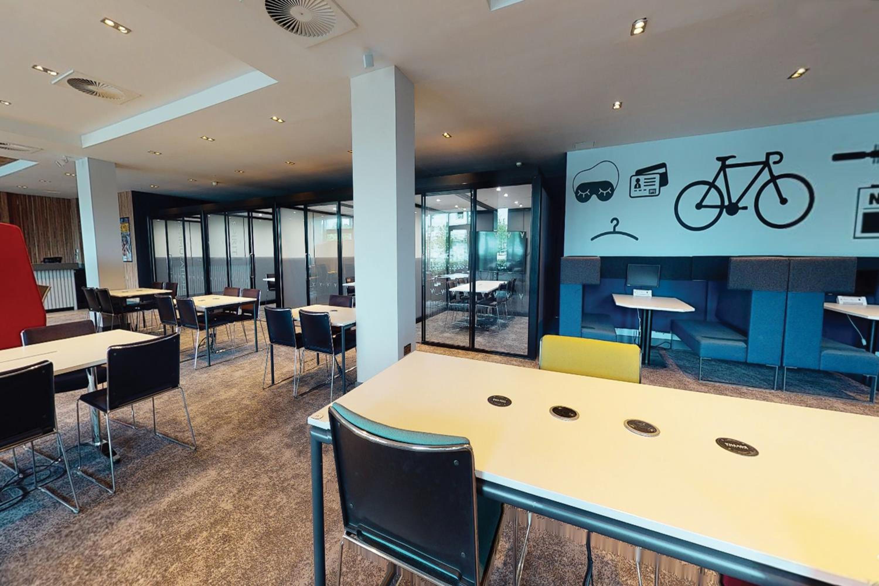 Solihull Vacations - Village Hotel Solihull - Property Image 10
