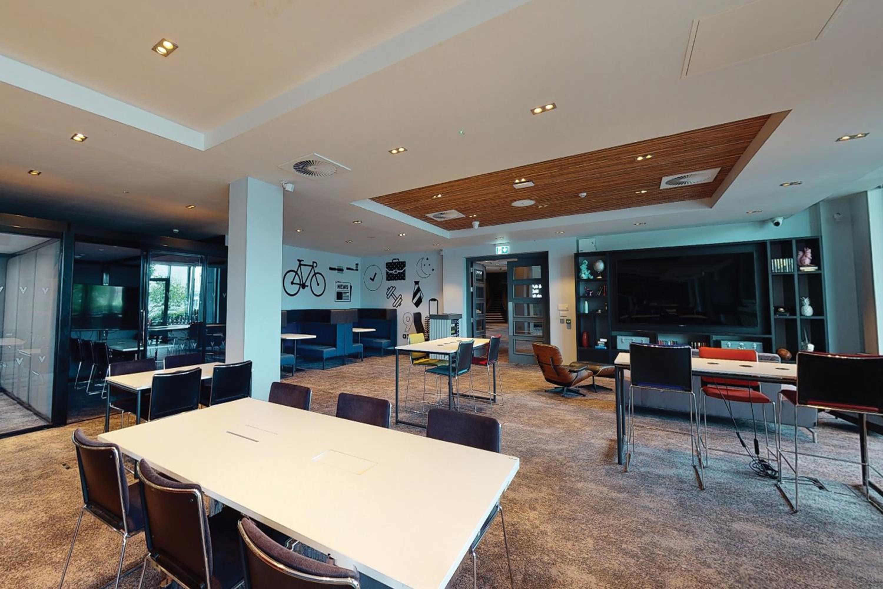 Solihull Vacations - Village Hotel Solihull - Property Image 9