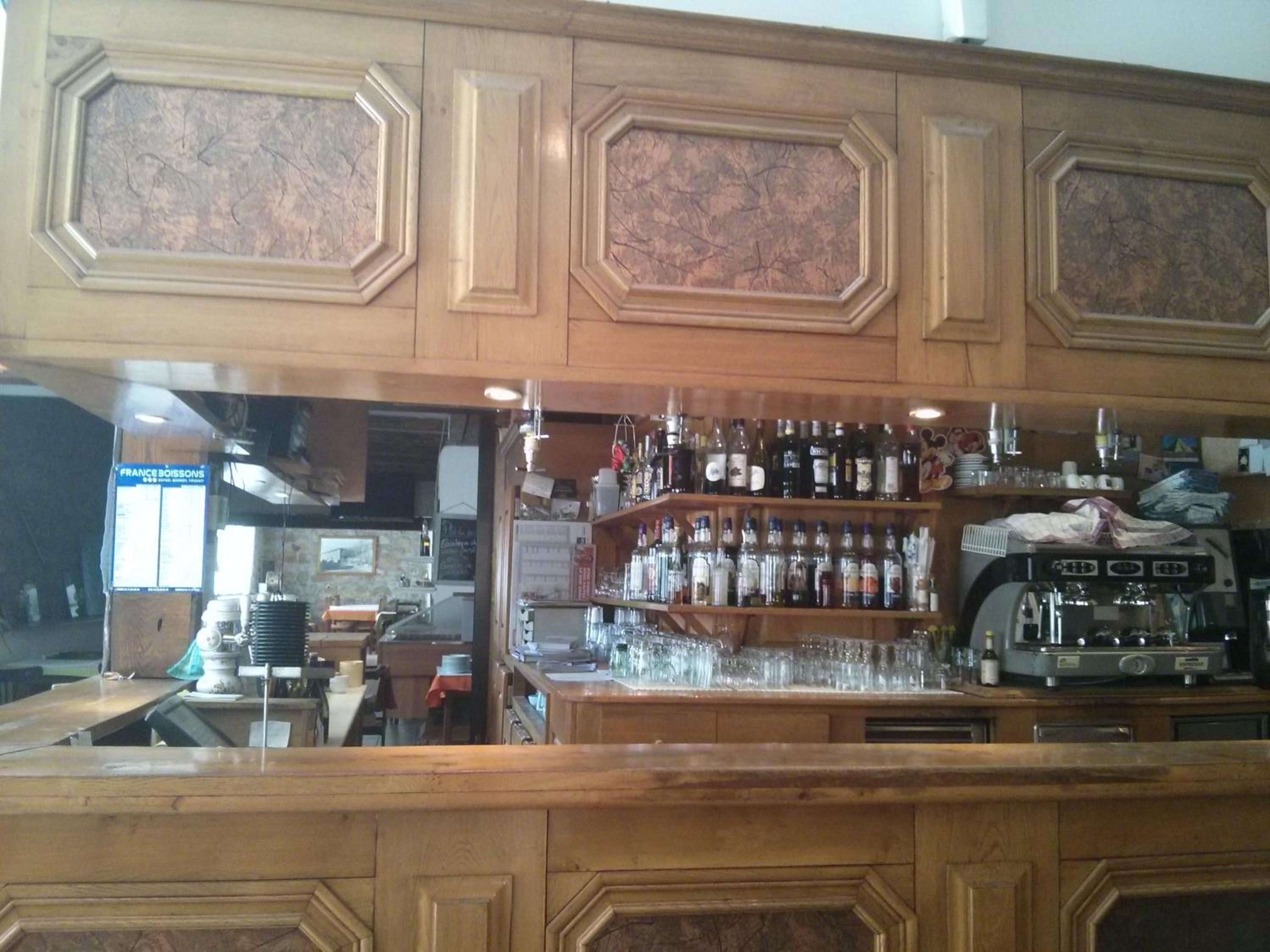 bar