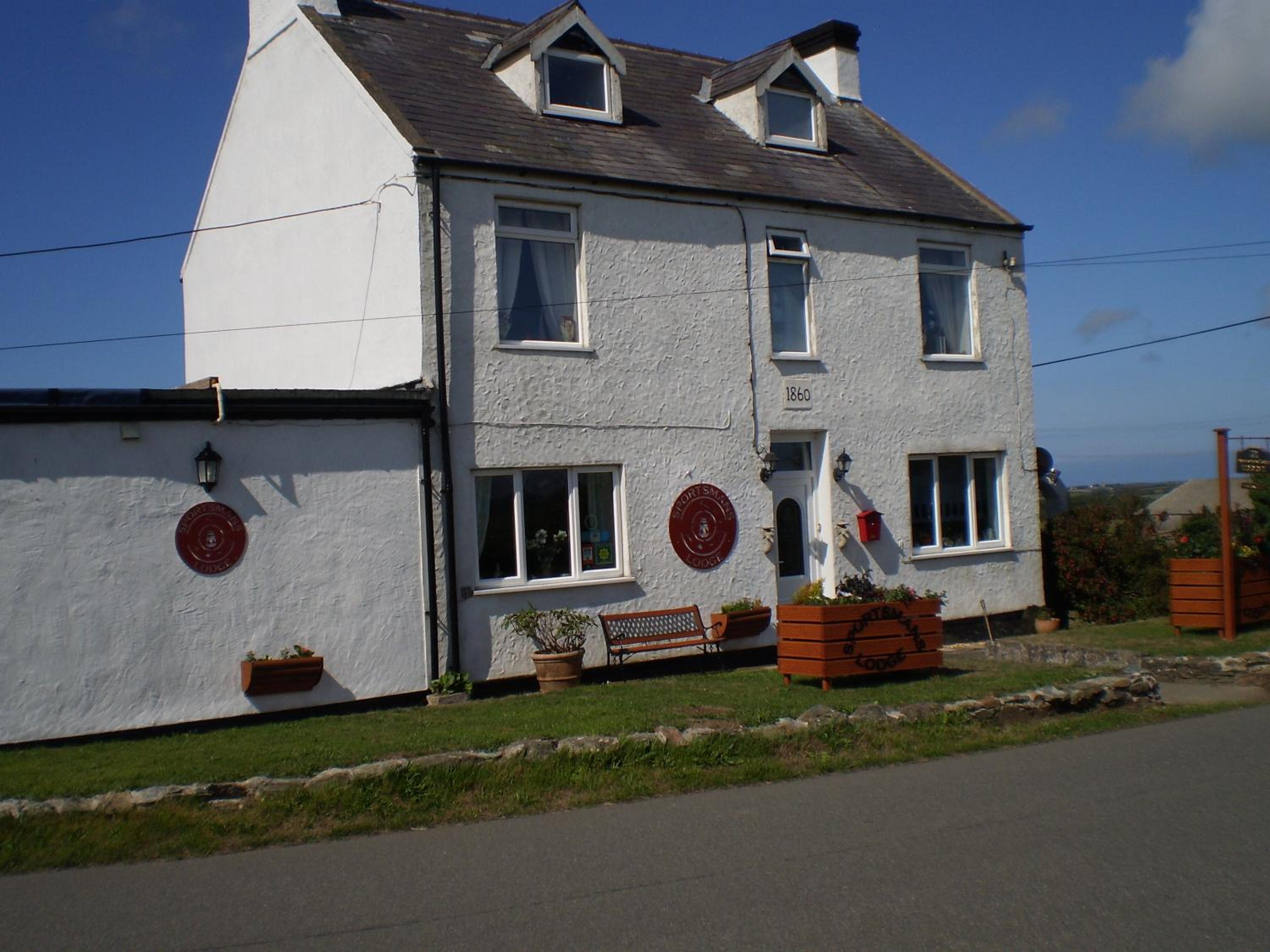 Sportsmans Lodge Bed and Breakfast view 2