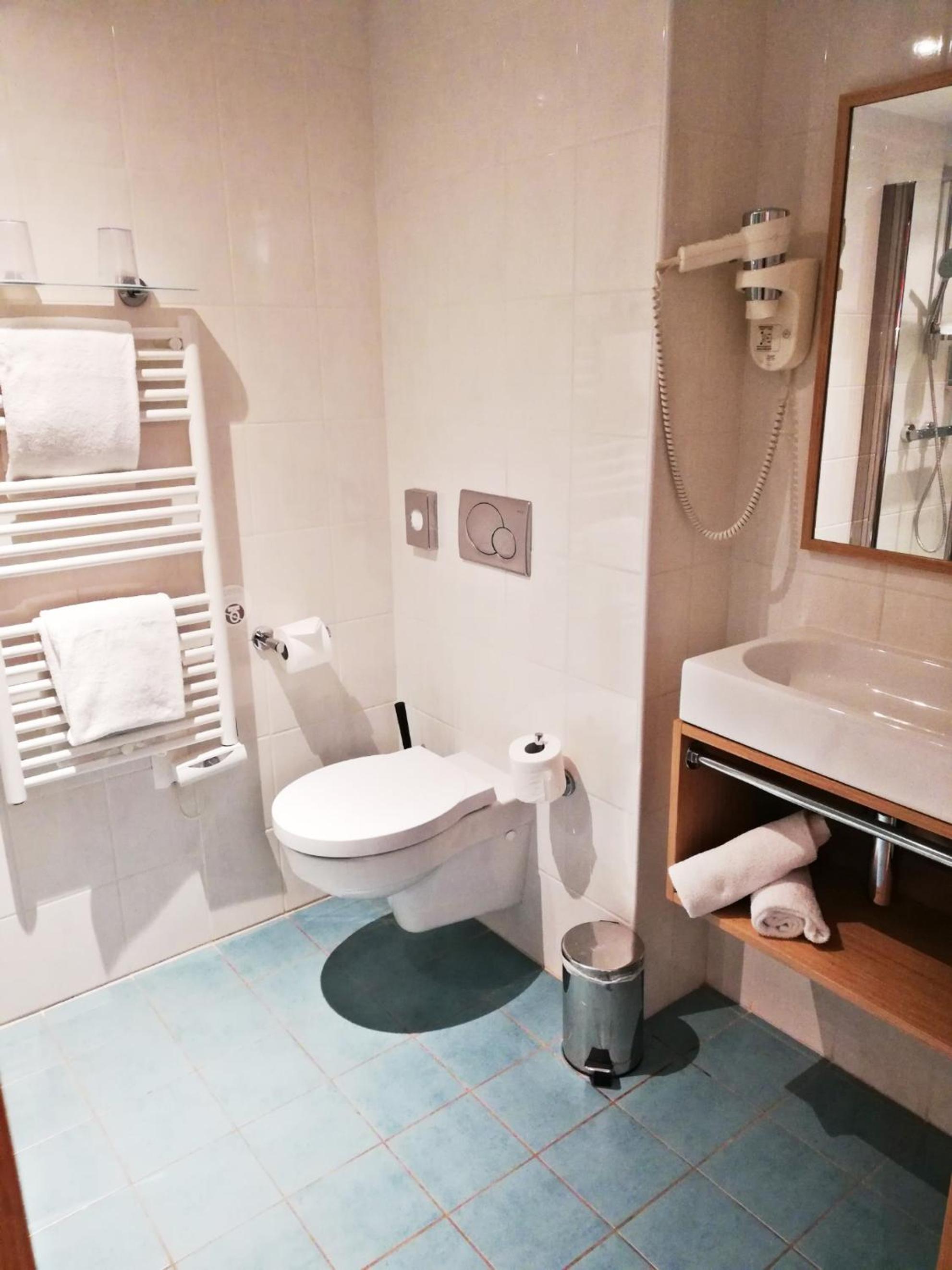 Marseille Vacations - Best Western Hotel du Mucem - Property Image 22