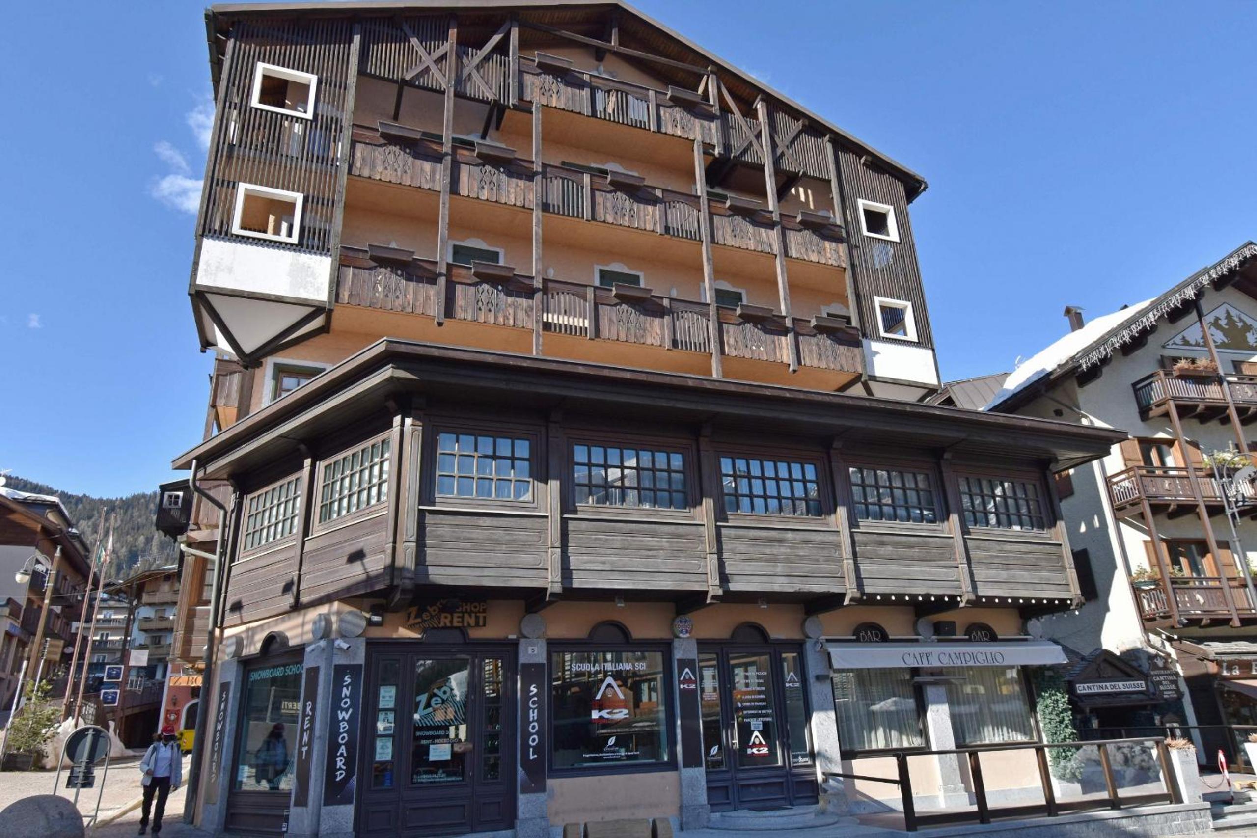 Photo 10