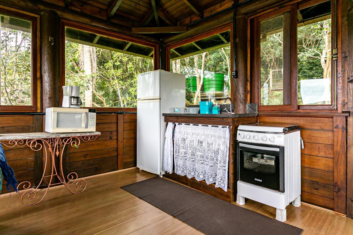 Casa em condomínio em meio à natureza CLN006