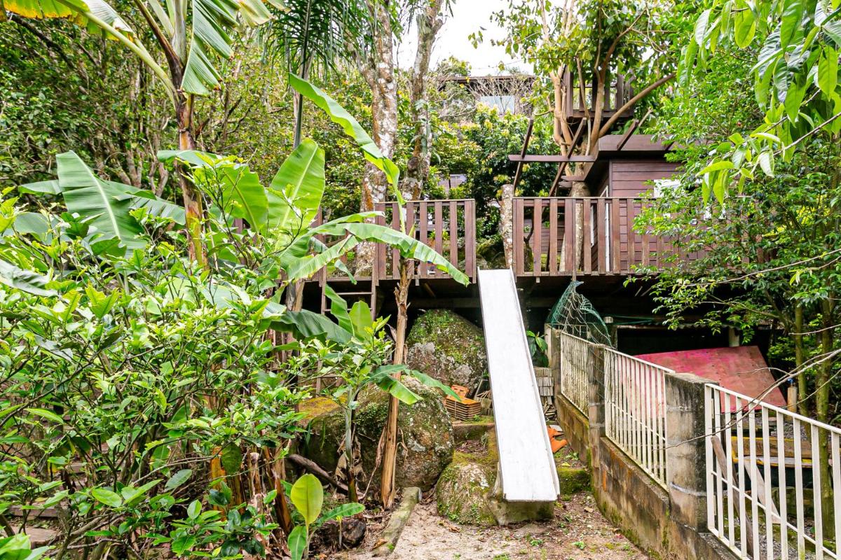 Casa em condomínio em meio à natureza CLN006