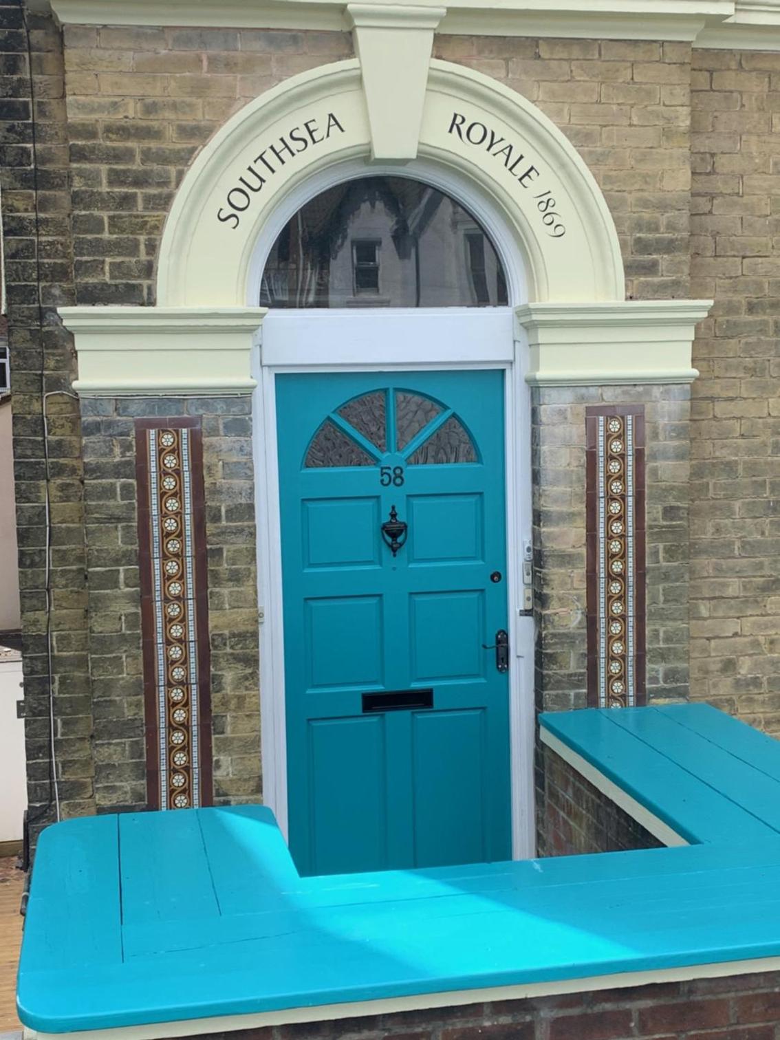 Hotel Southsea Royale James Bond 3 Bed Cool Penthouse, Seafront Parking