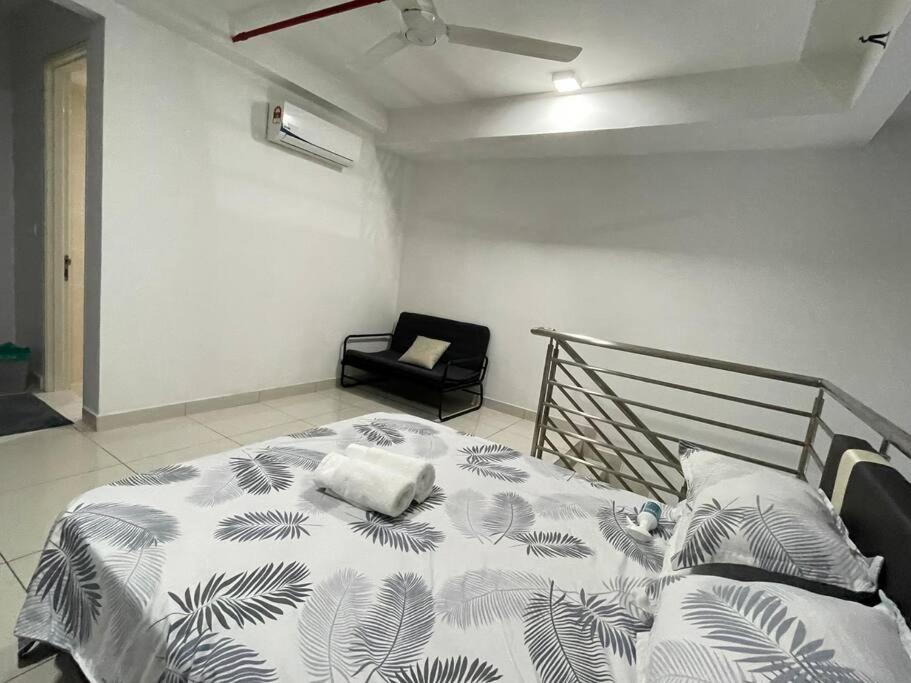 Minimalist Loft5 DeCentrum WifiNetflix photo 3