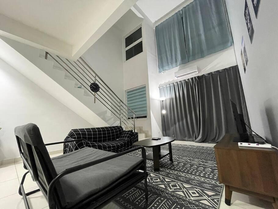 Minimalist Loft5 DeCentrum WifiNetflix photo 8