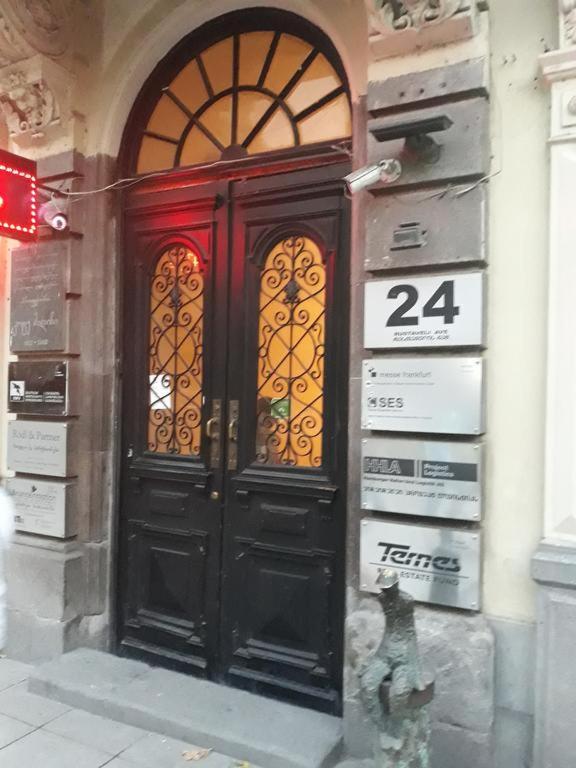 Whole Elite Apartment for Rent 1-5 person on Ave Rustaveli